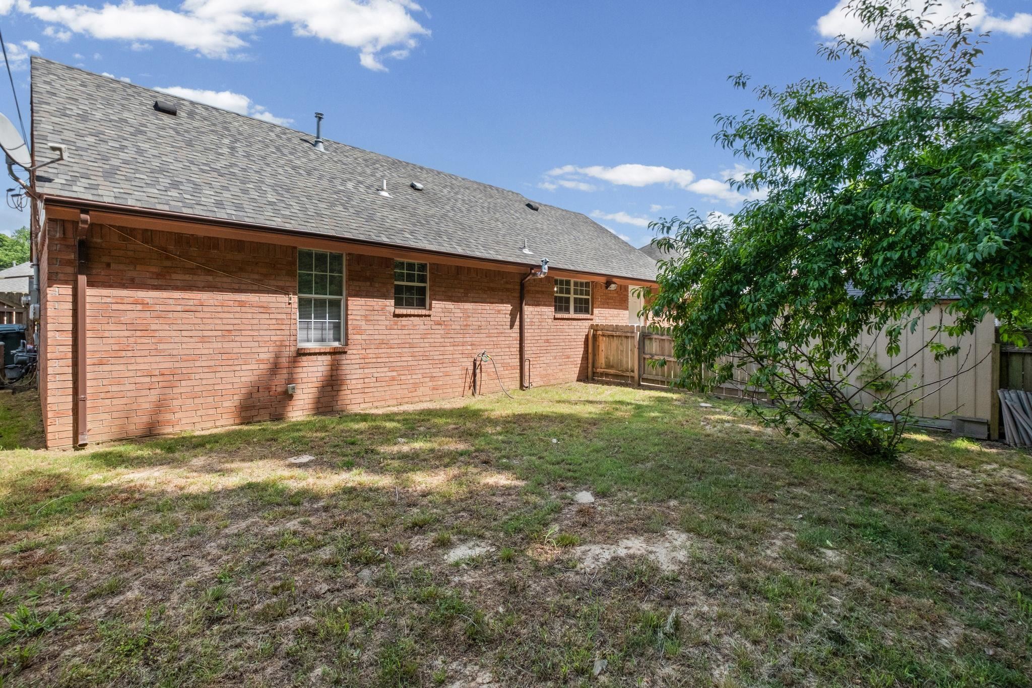 2515 Parkview Dr Property Photo 26