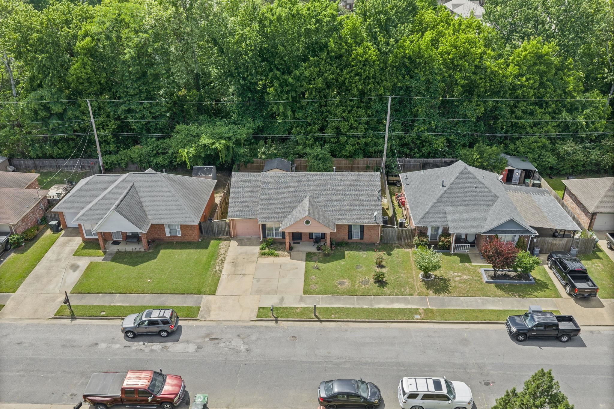 2515 Parkview Dr Property Photo 28