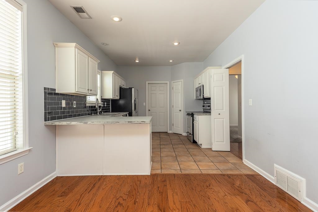 1340 Island Town Dr Property Photo 8