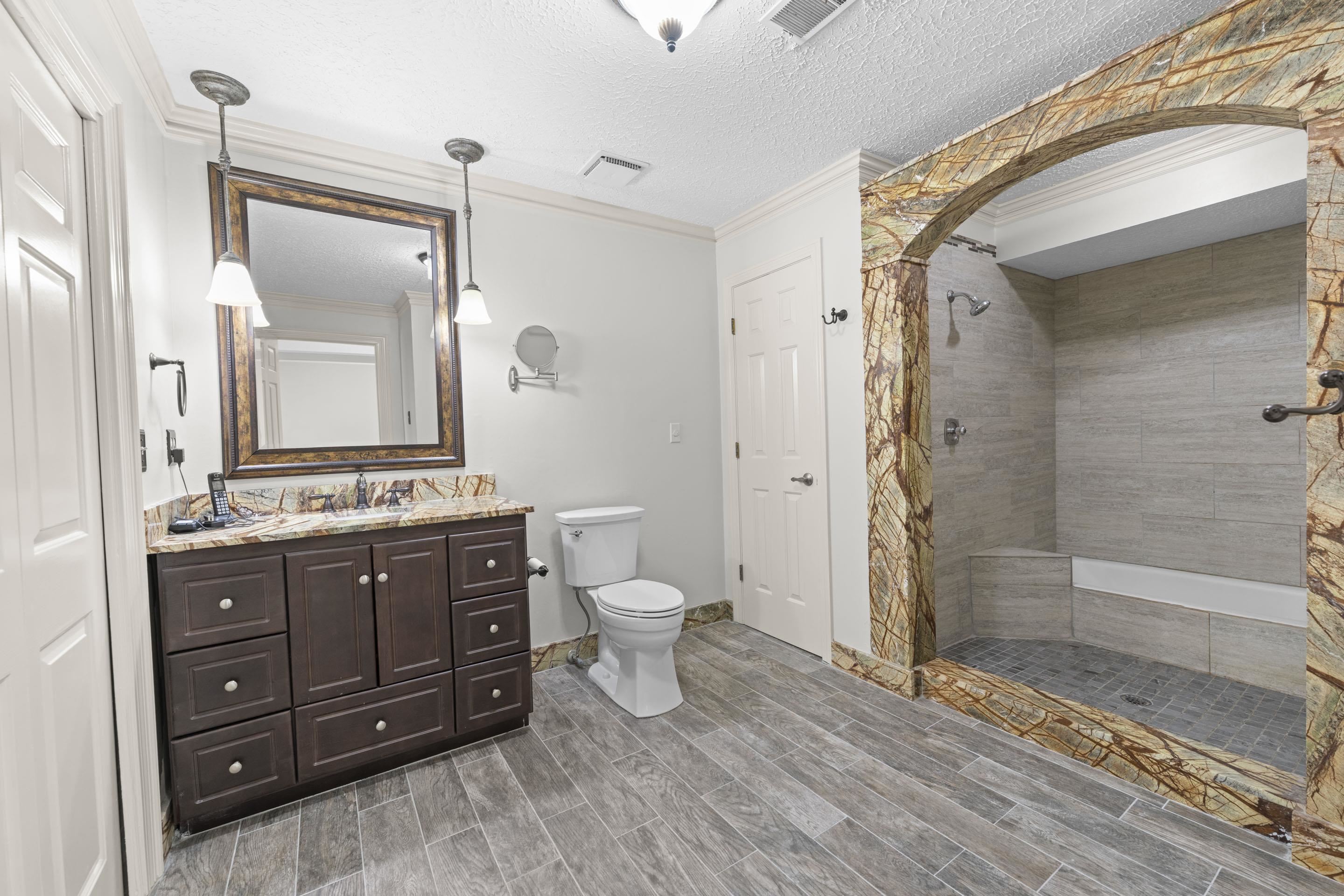 8449 Lansingwood Cv Property Photo 20