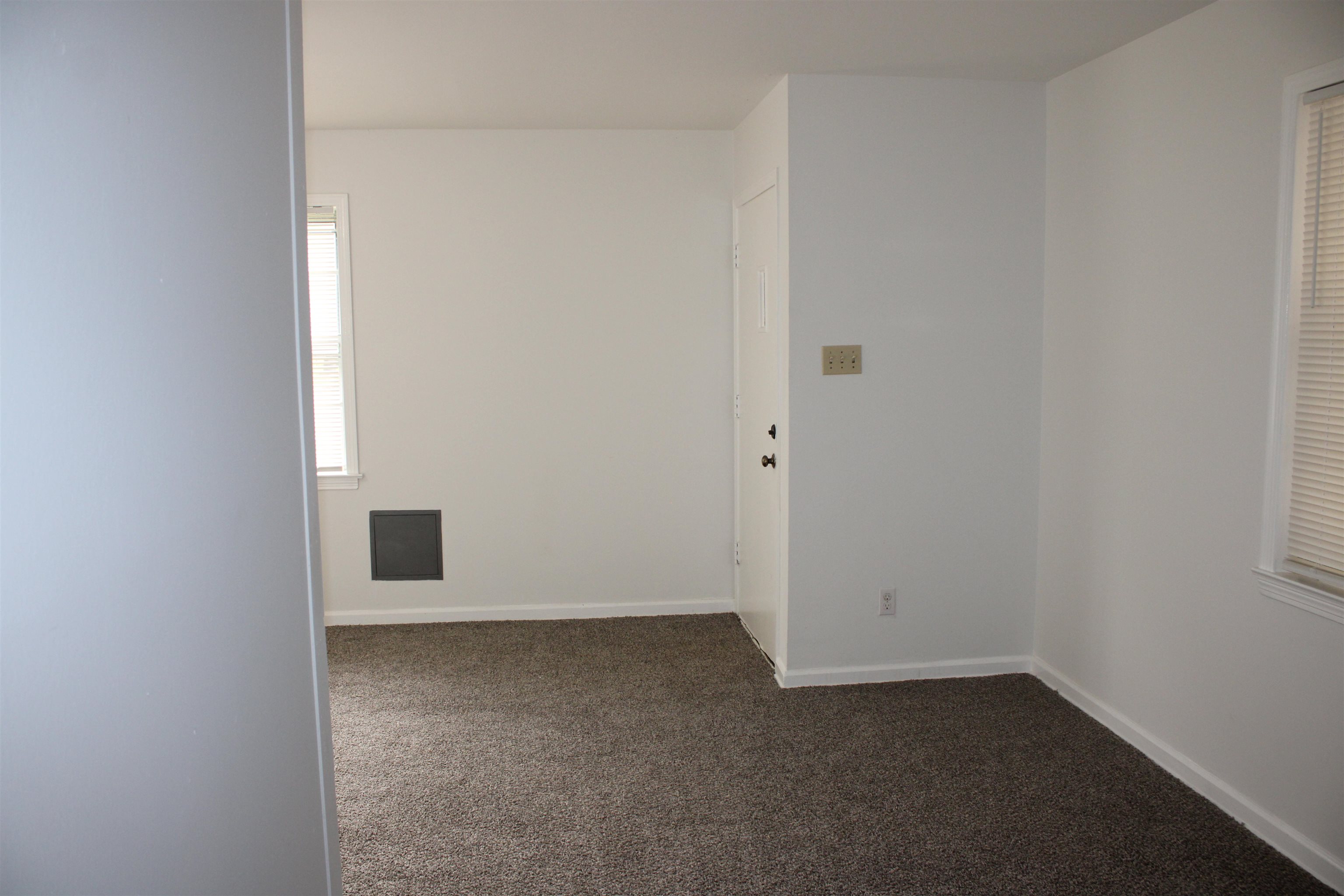 5552 Millbranch Rd Property Photo 5