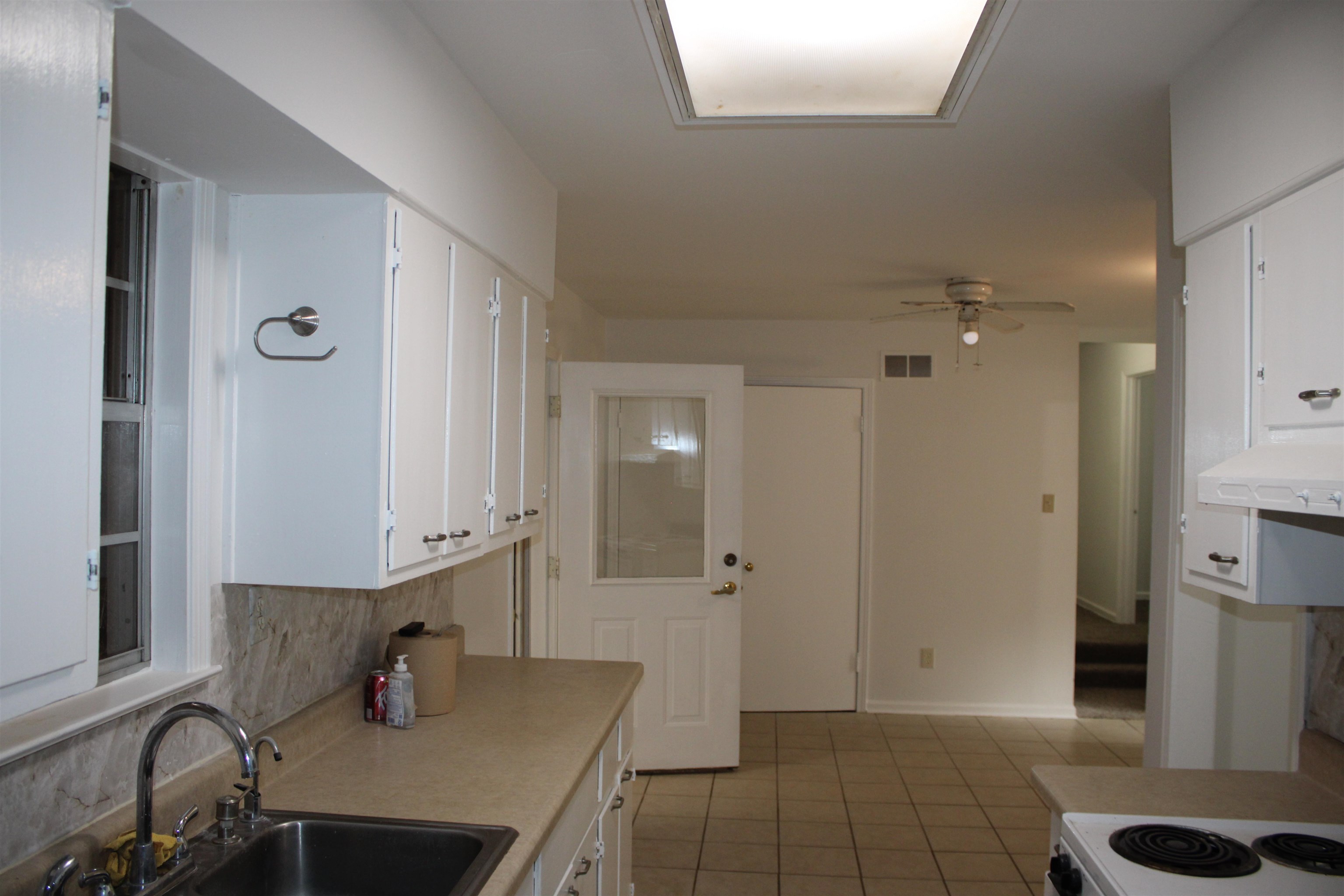 5552 Millbranch Rd Property Photo 7