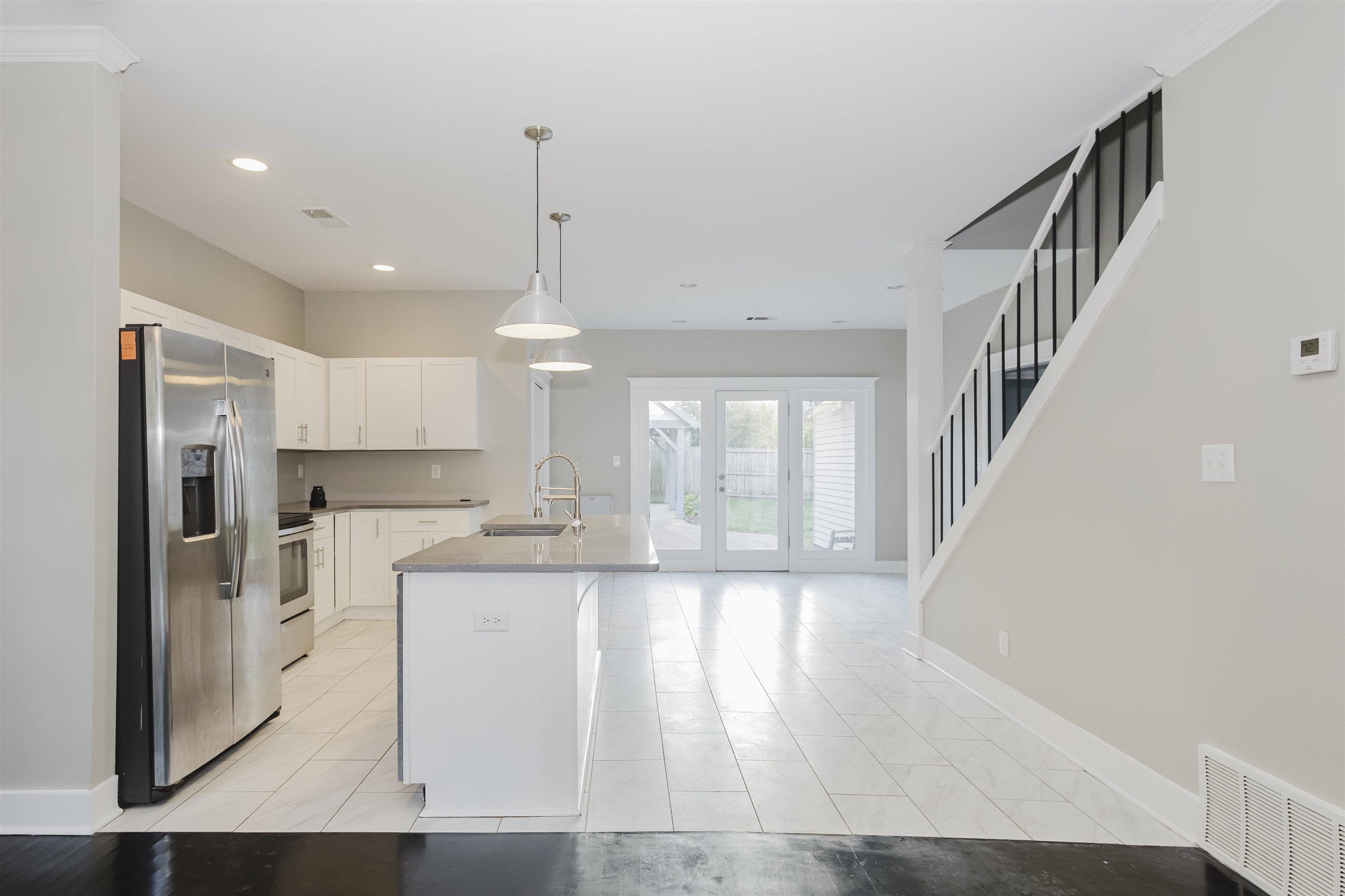 357 Angelus St Property Photo 11