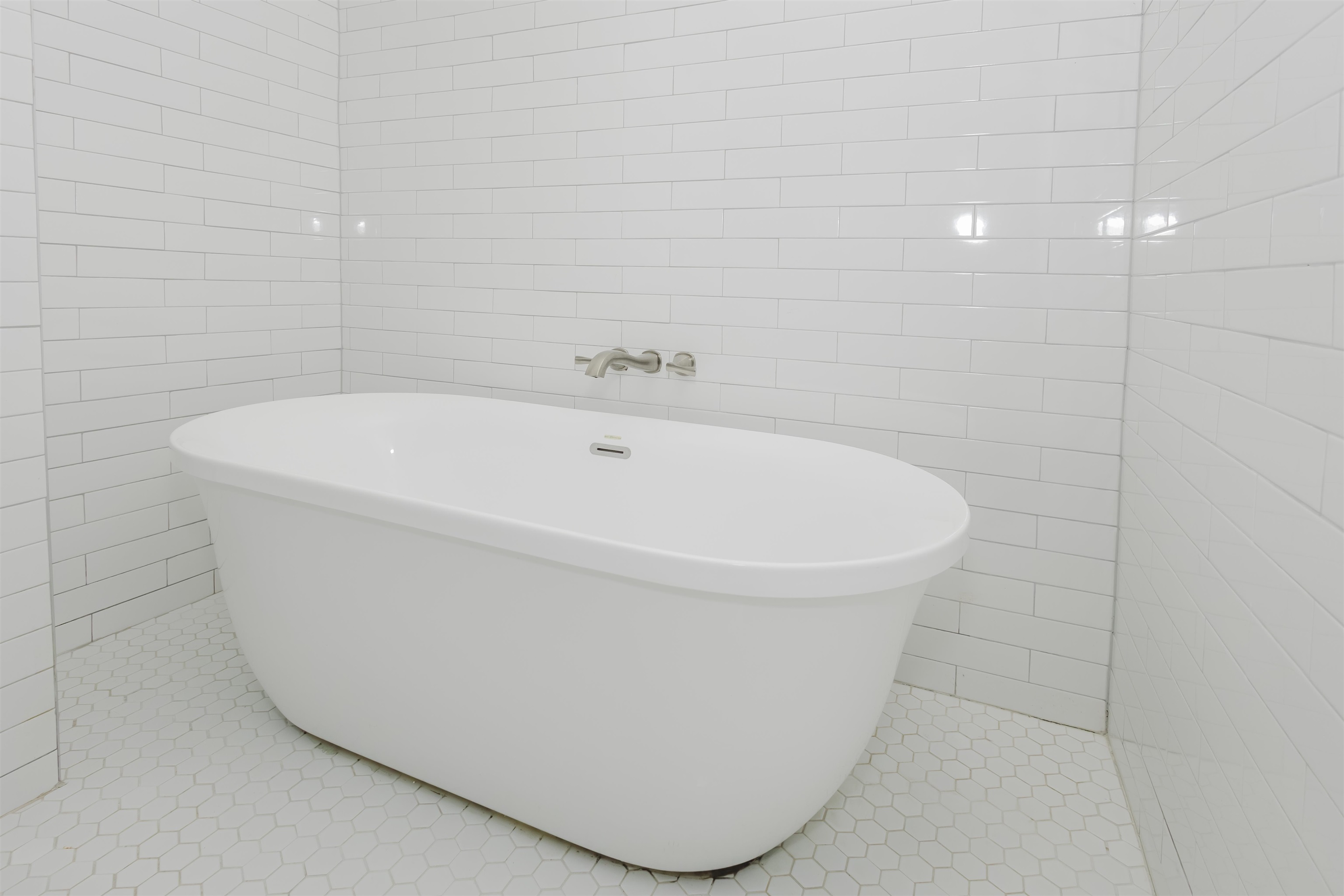 357 Angelus St Property Photo 22