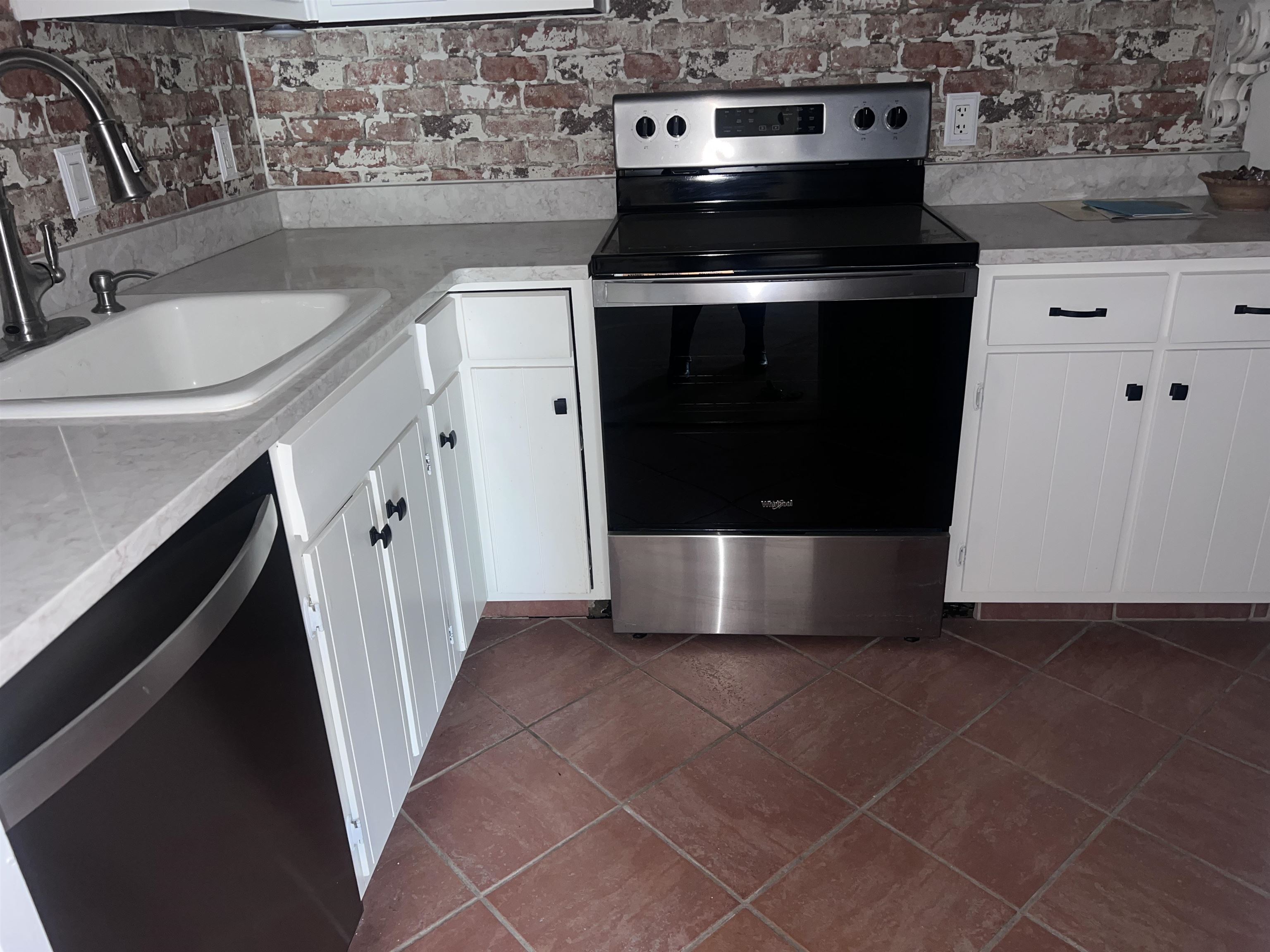 475 N Highland St 3h Property Photo 20