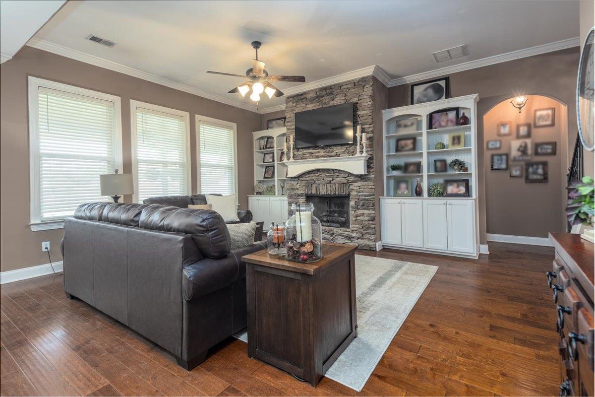 5345 E Pointe Dr Property Photo 12