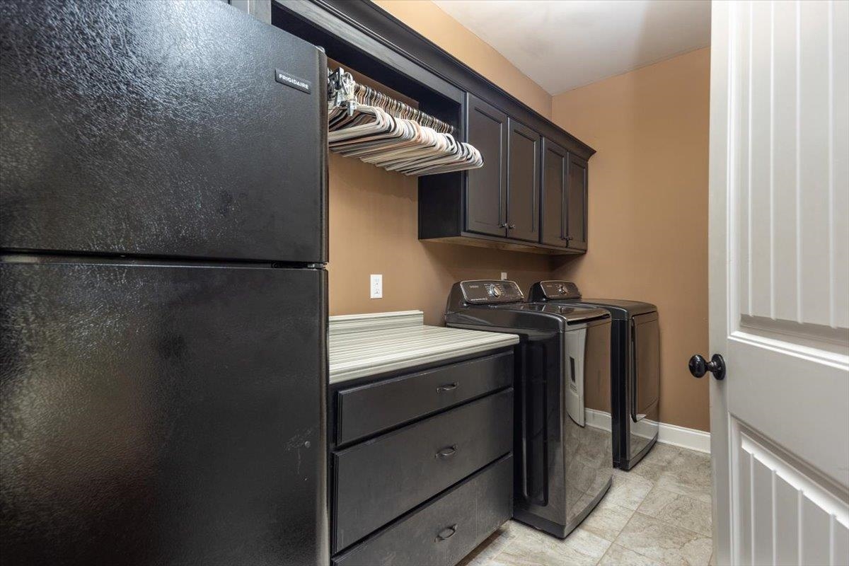 5345 E Pointe Dr Property Photo 15