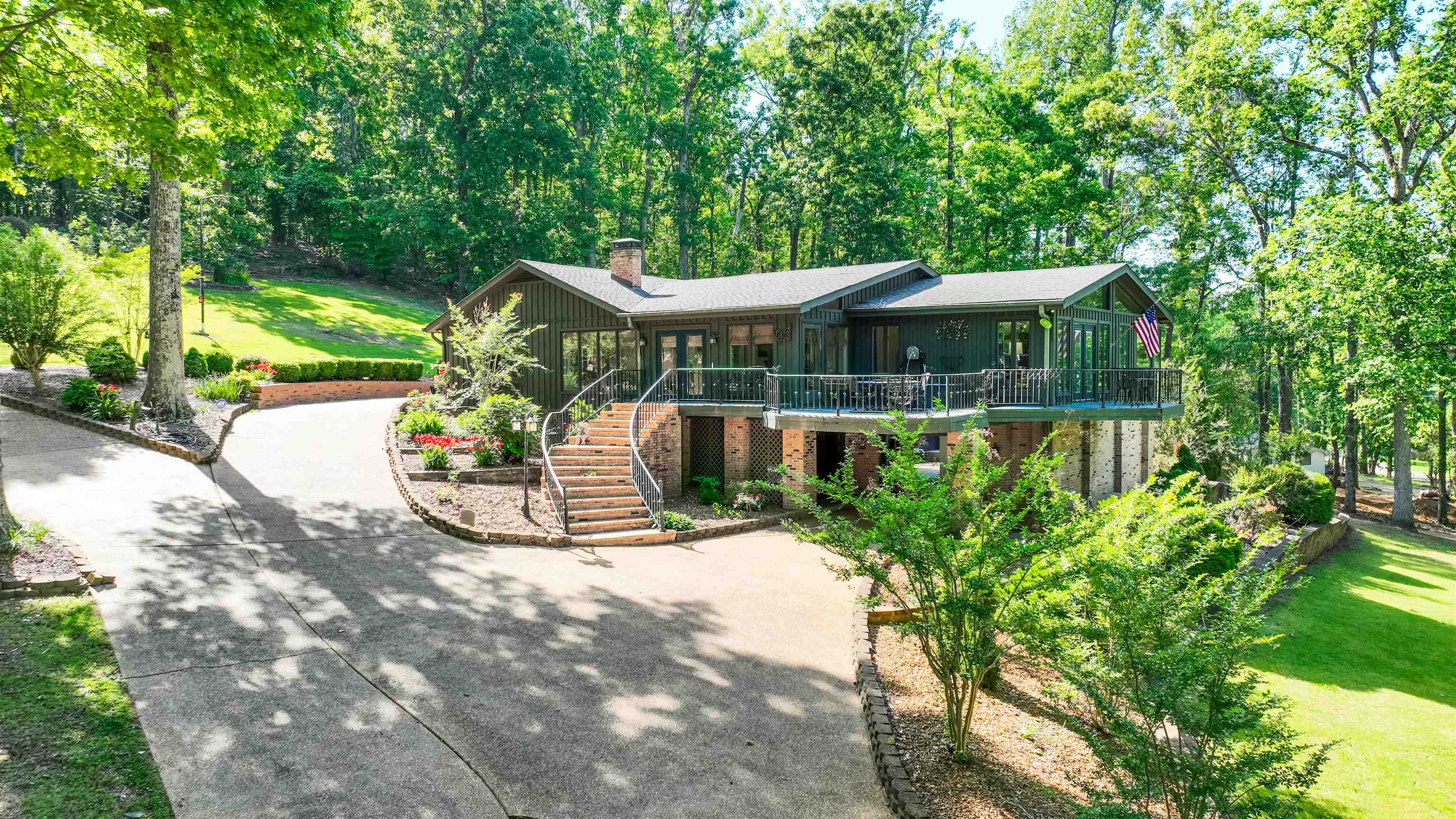 650 Caney Hollow Rd Property Photo 3