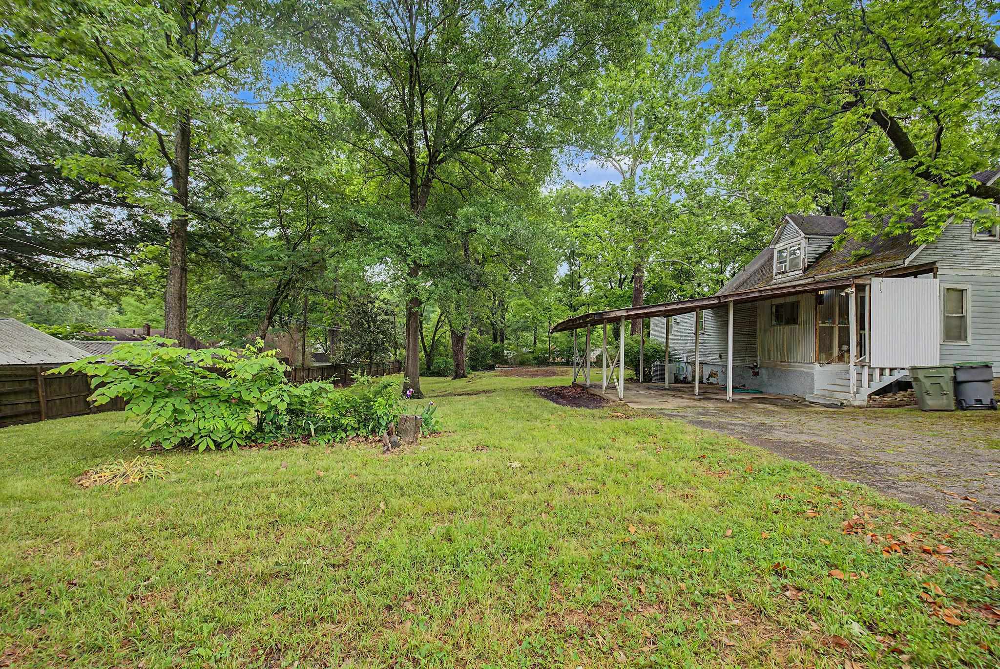 790 Colonial Rd Property Photo 10