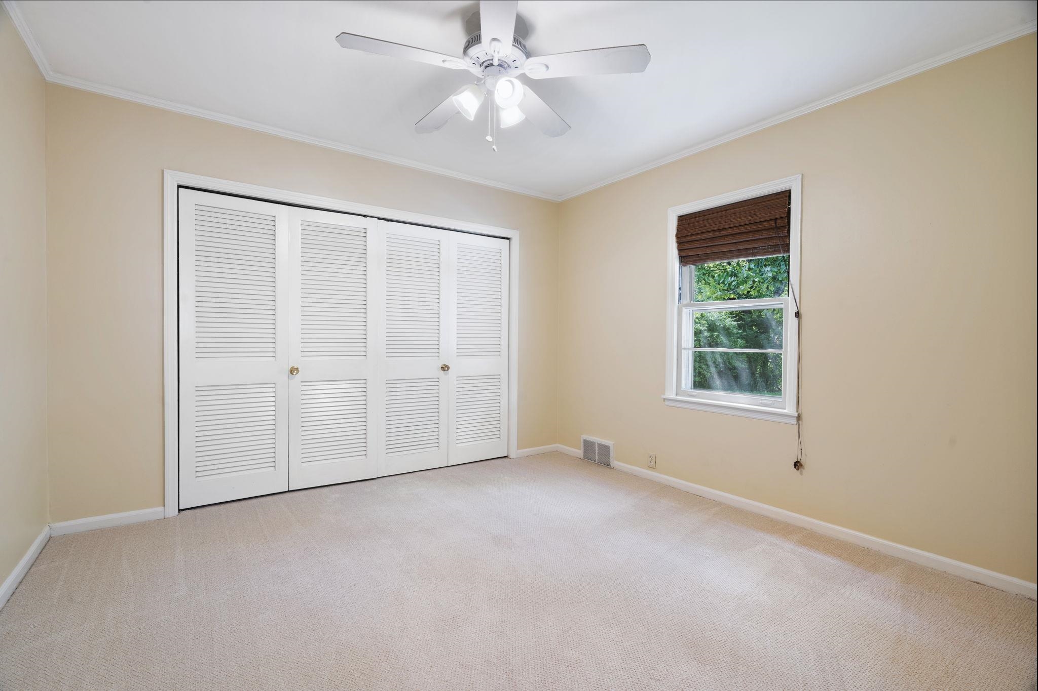 209 Leonora Dr Property Photo 24