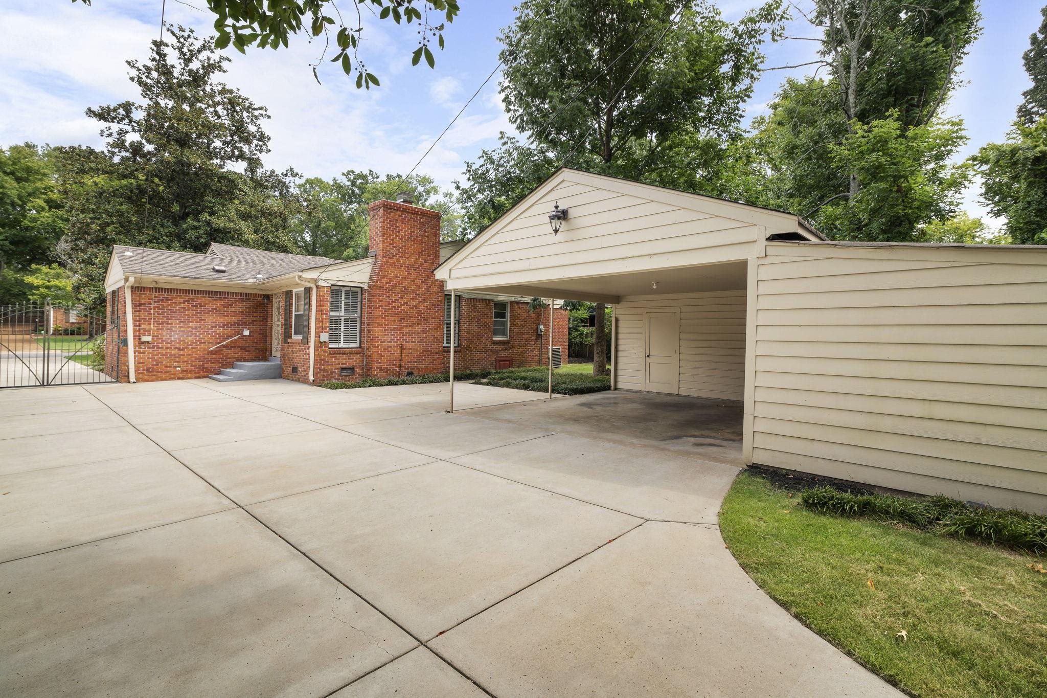 209 Leonora Dr Property Photo 35