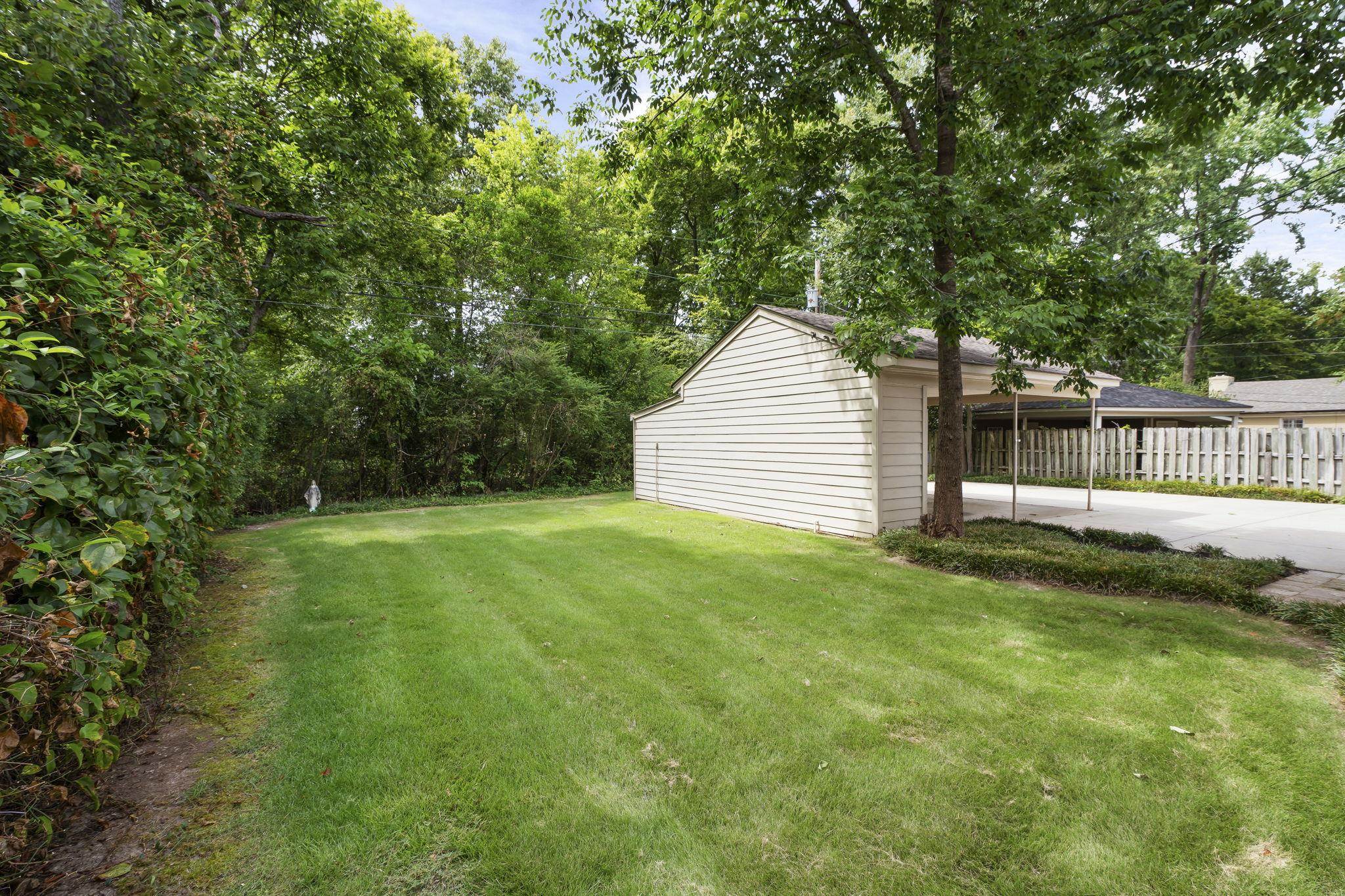 209 Leonora Dr Property Photo 37