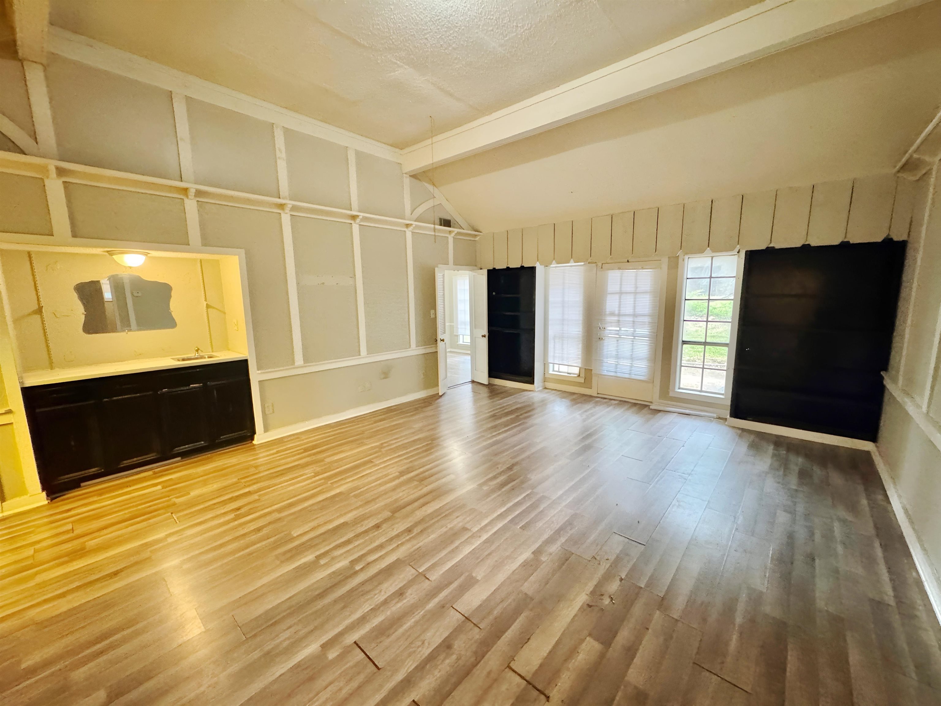 6173 Blue Willow Cv Property Photo 4