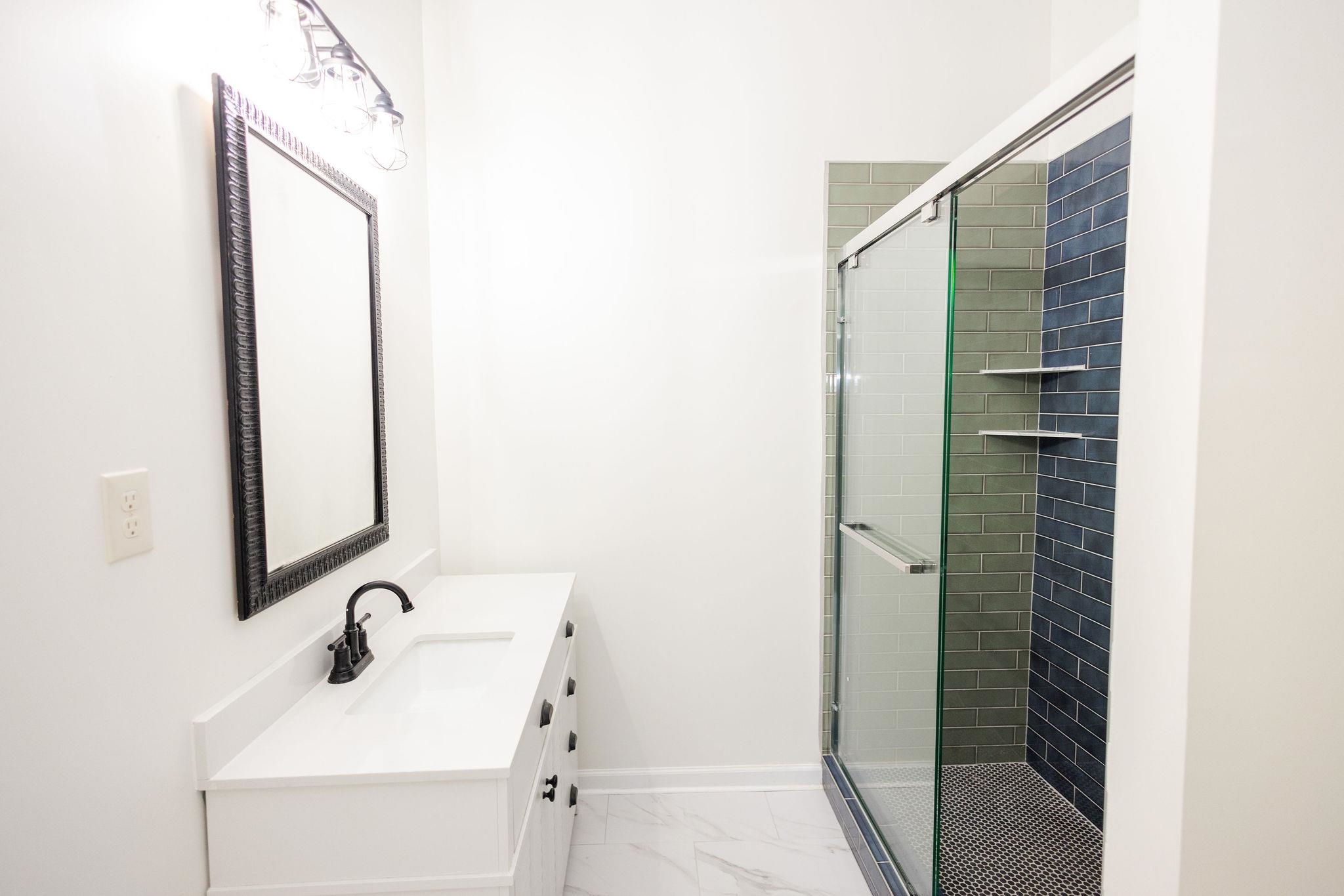 3217 Joslyn St Property Photo 27