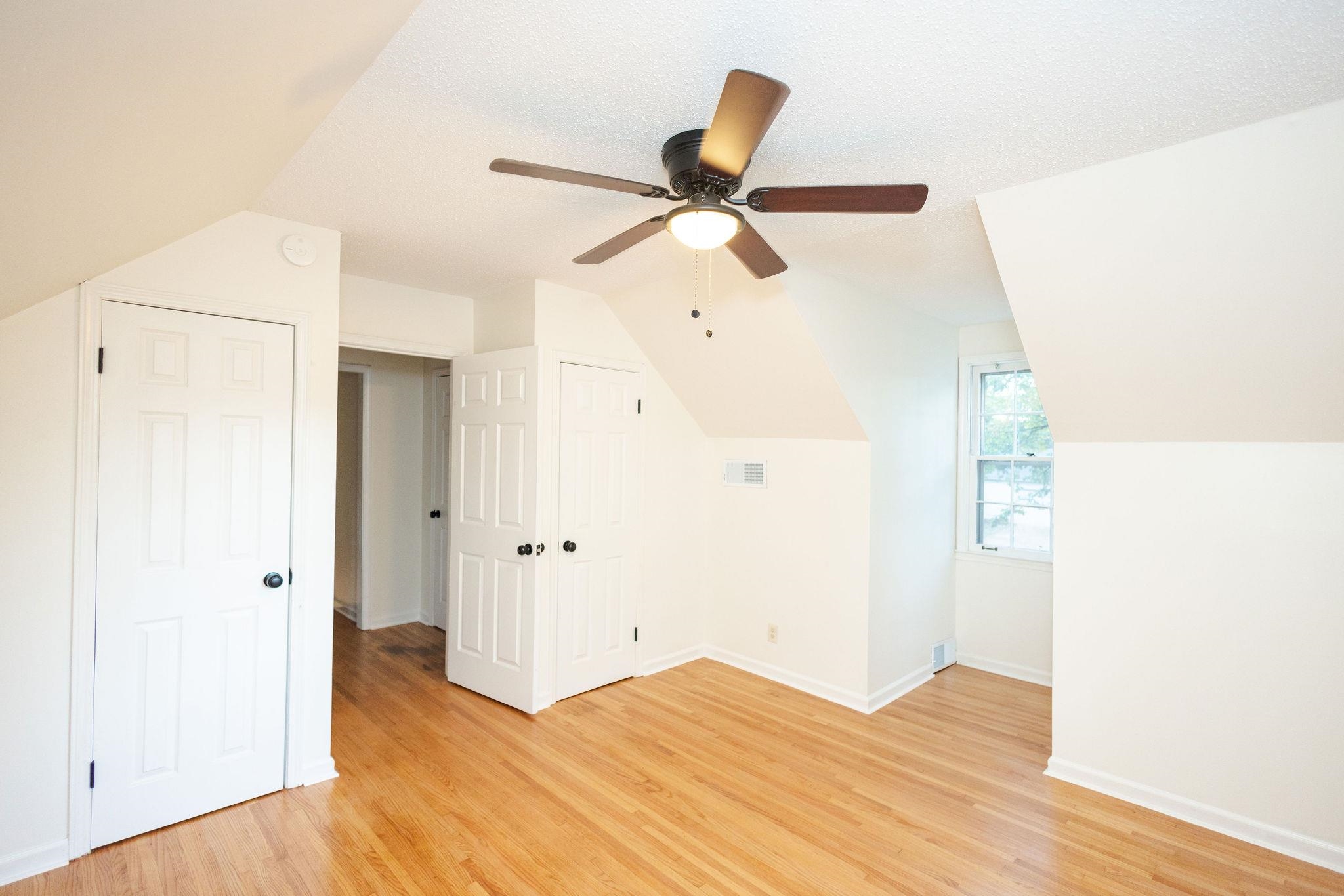 3217 Joslyn St Property Photo 34