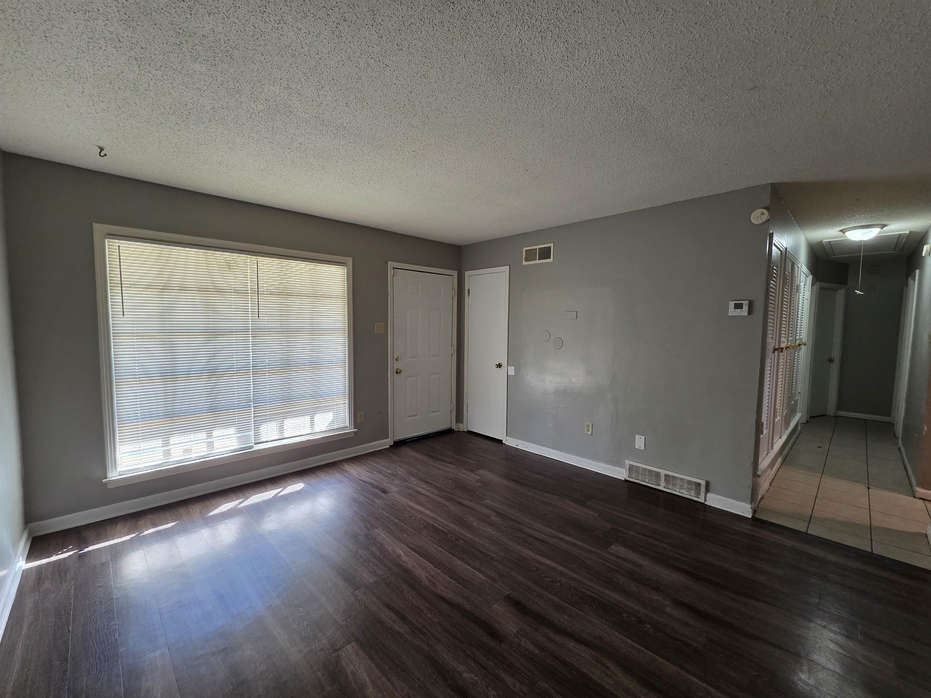 4573 Appleville St Property Photo 6