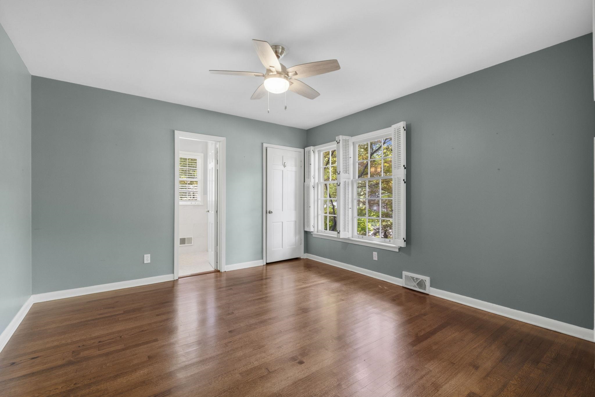 5442 N Rolling Oaks Dr Property Photo 18