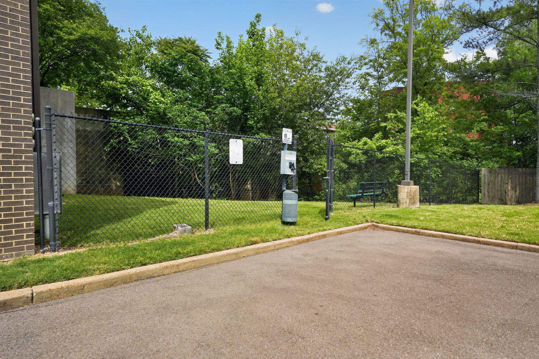 437 Monroe Ave 111 Property Photo 7
