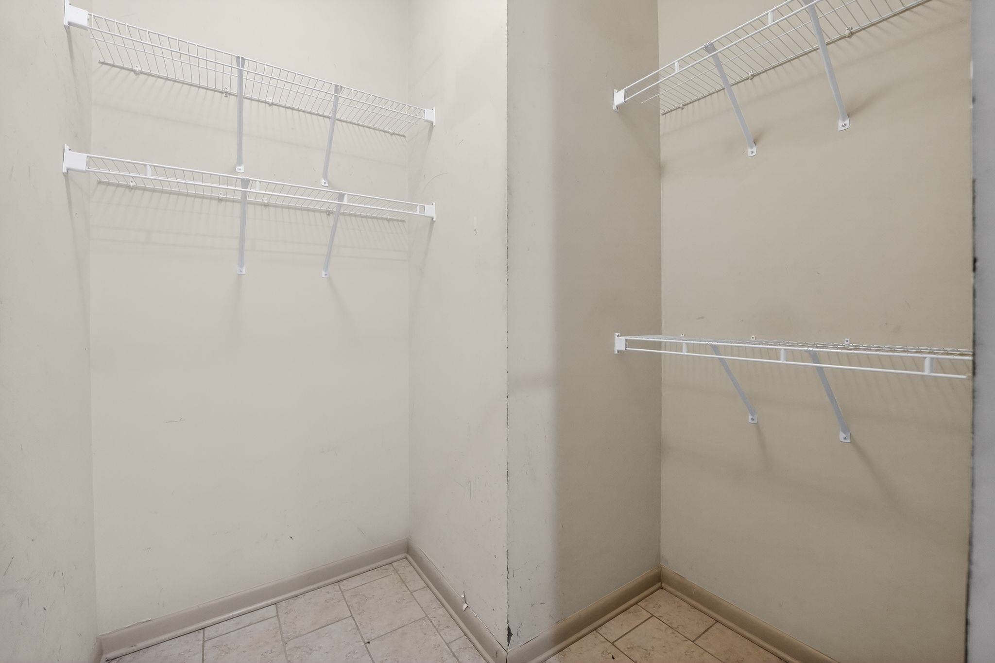 437 Monroe Ave 111 Property Photo 34
