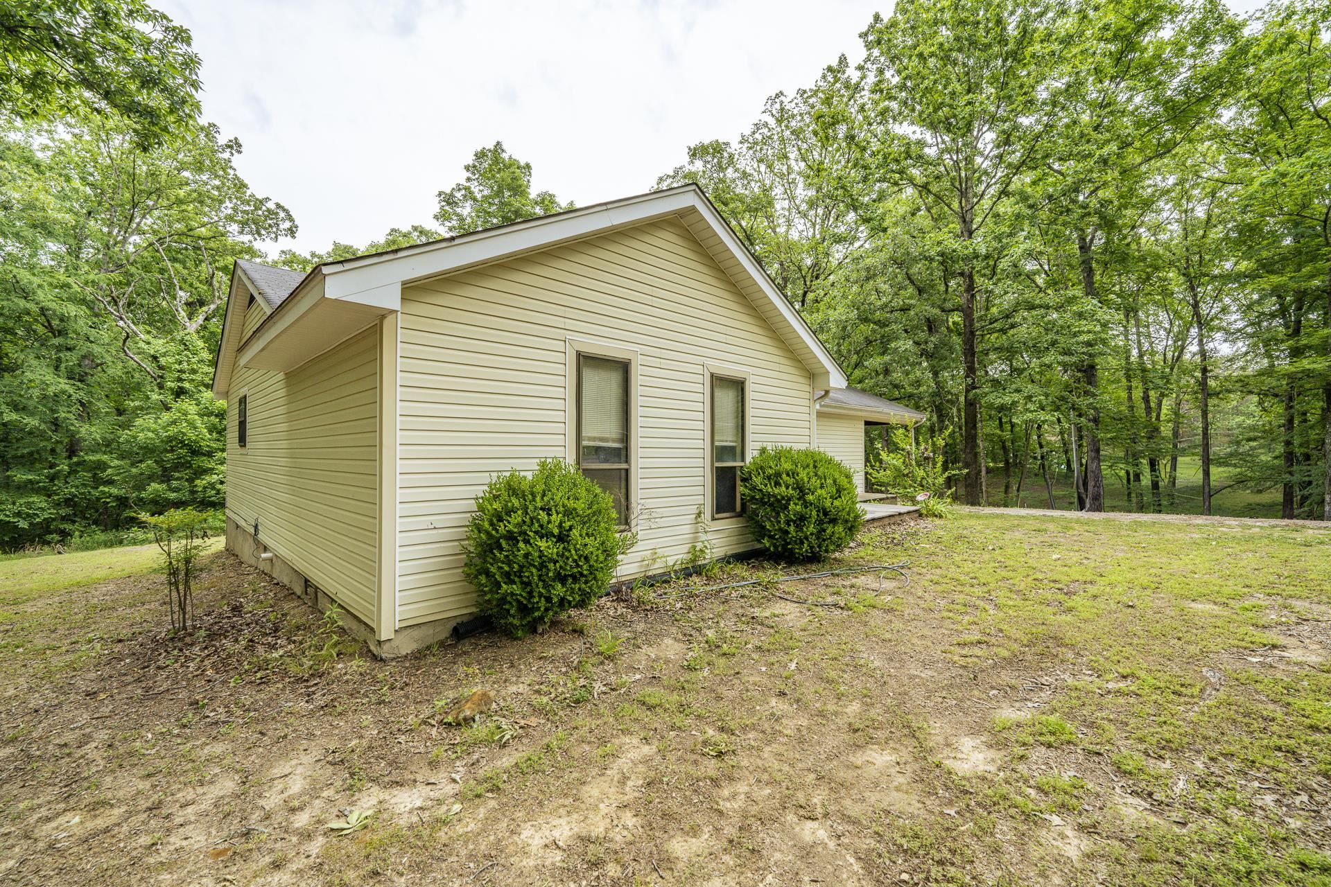 259 Oakview Dr Property Photo 4