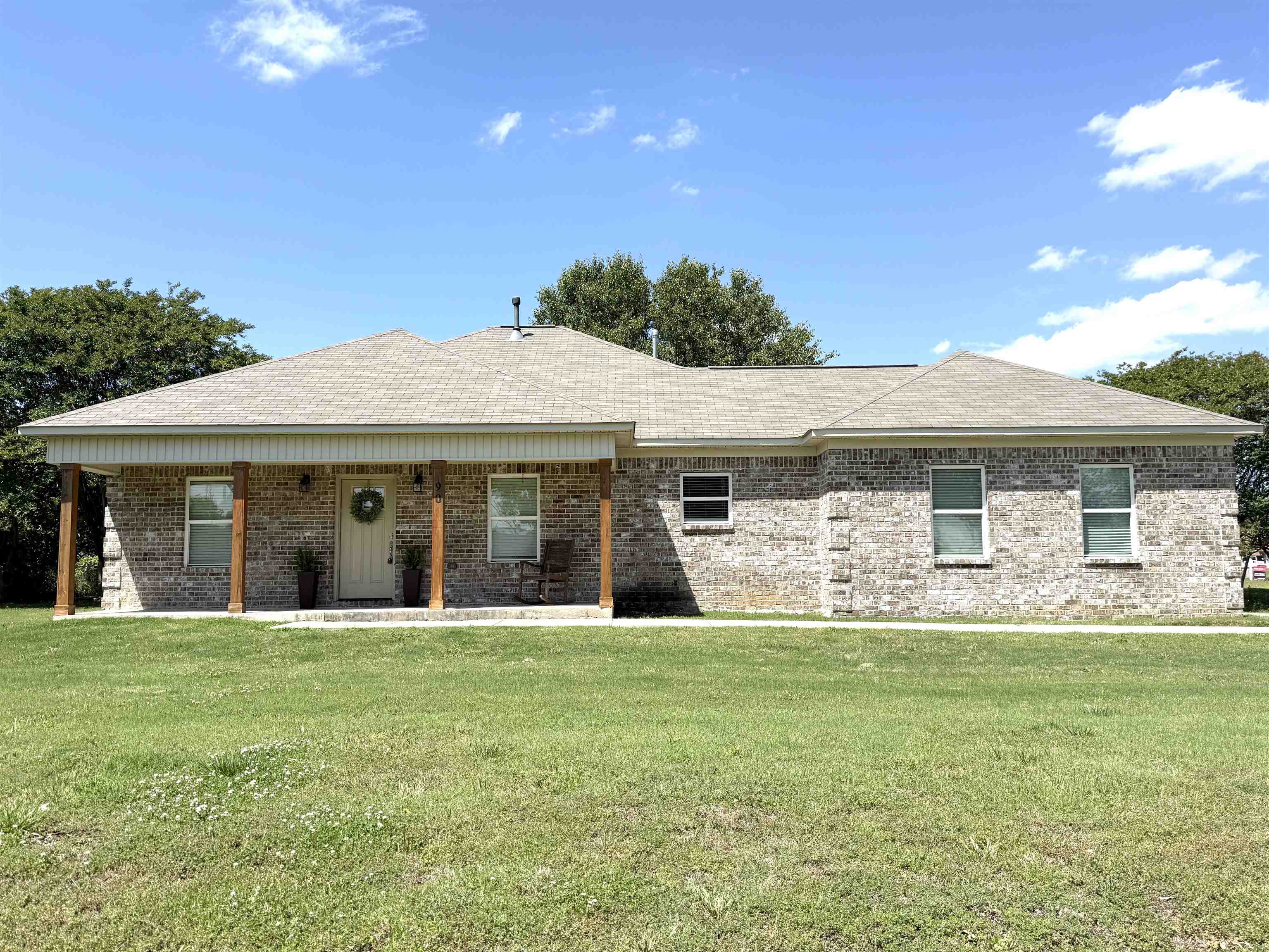 90 Squires Grove Dr Property Photo 7