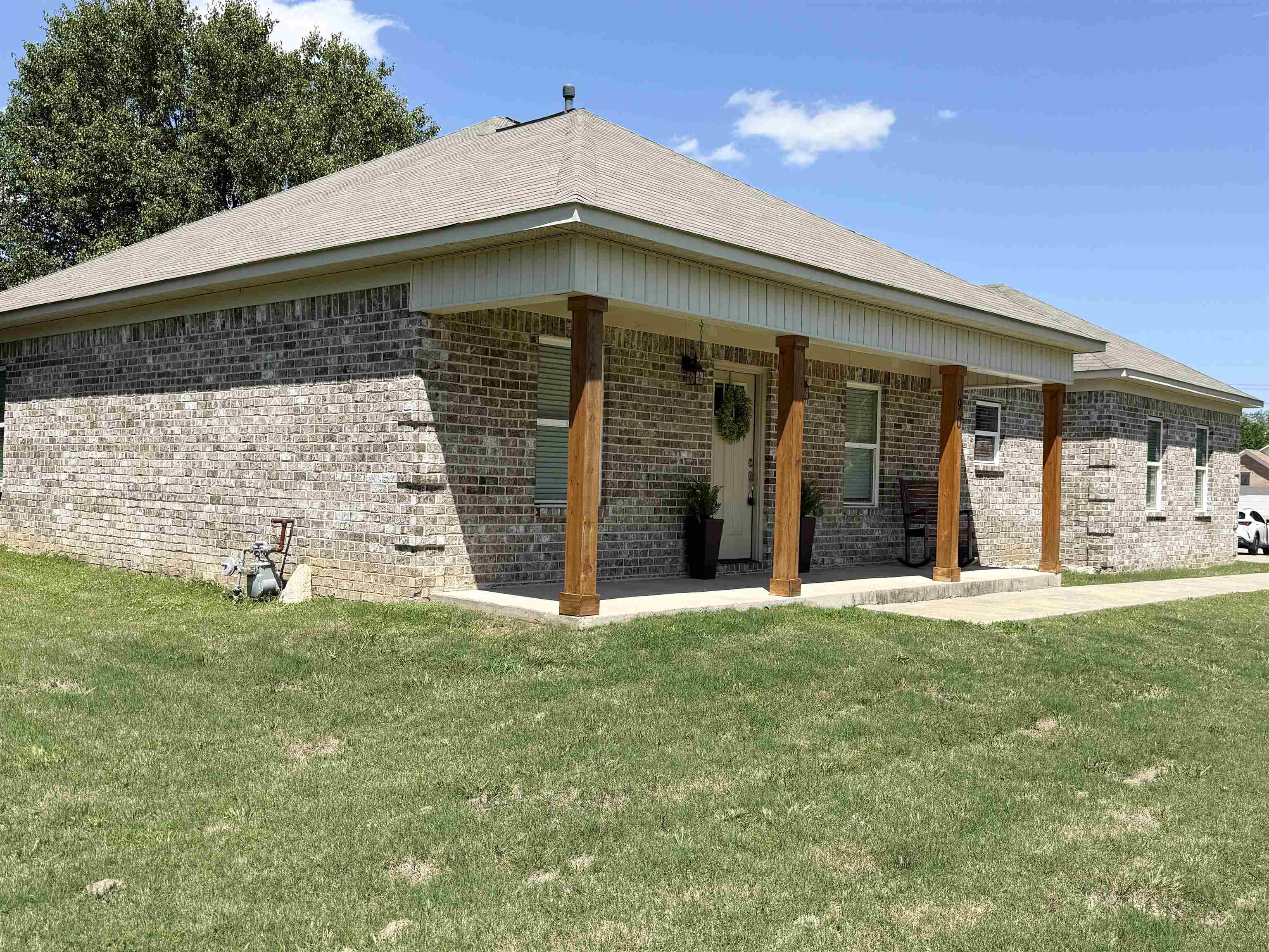 90 Squires Grove Dr Property Photo 8