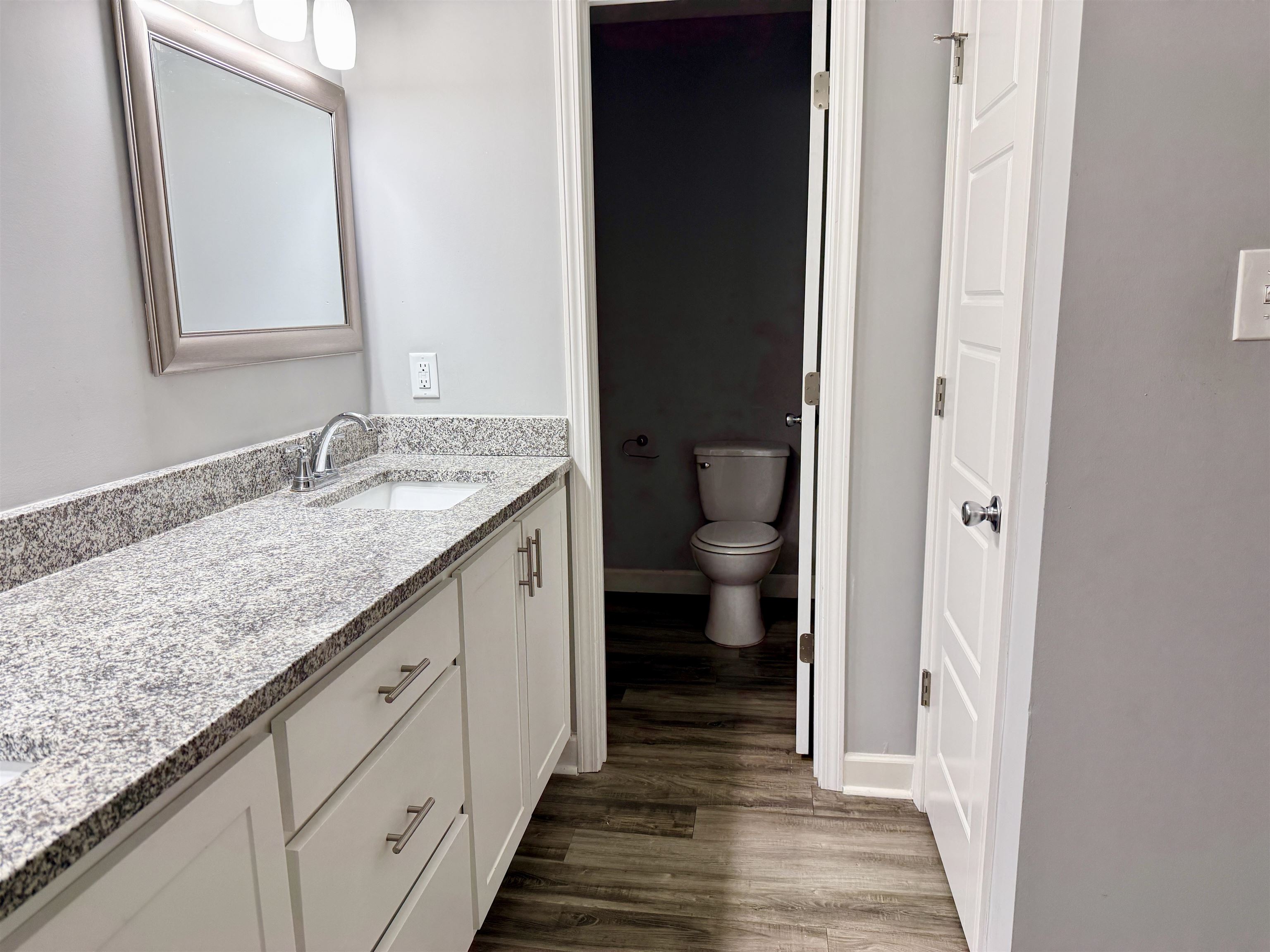 90 Squires Grove Dr Property Photo 20