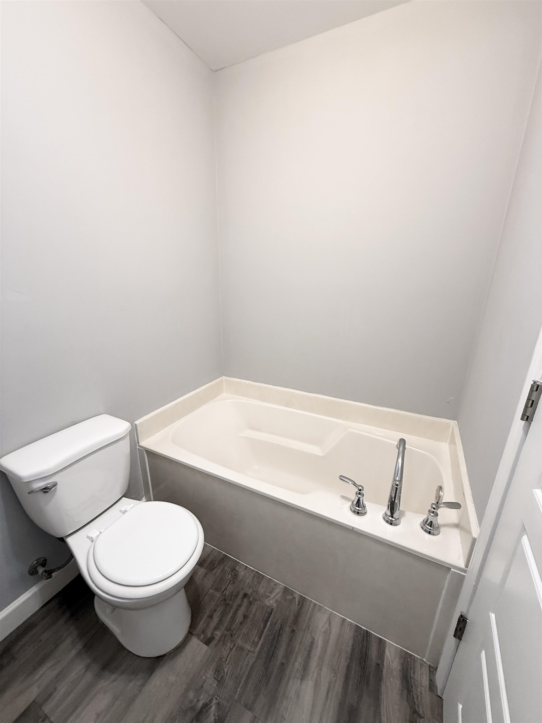 90 Squires Grove Dr Property Photo 22
