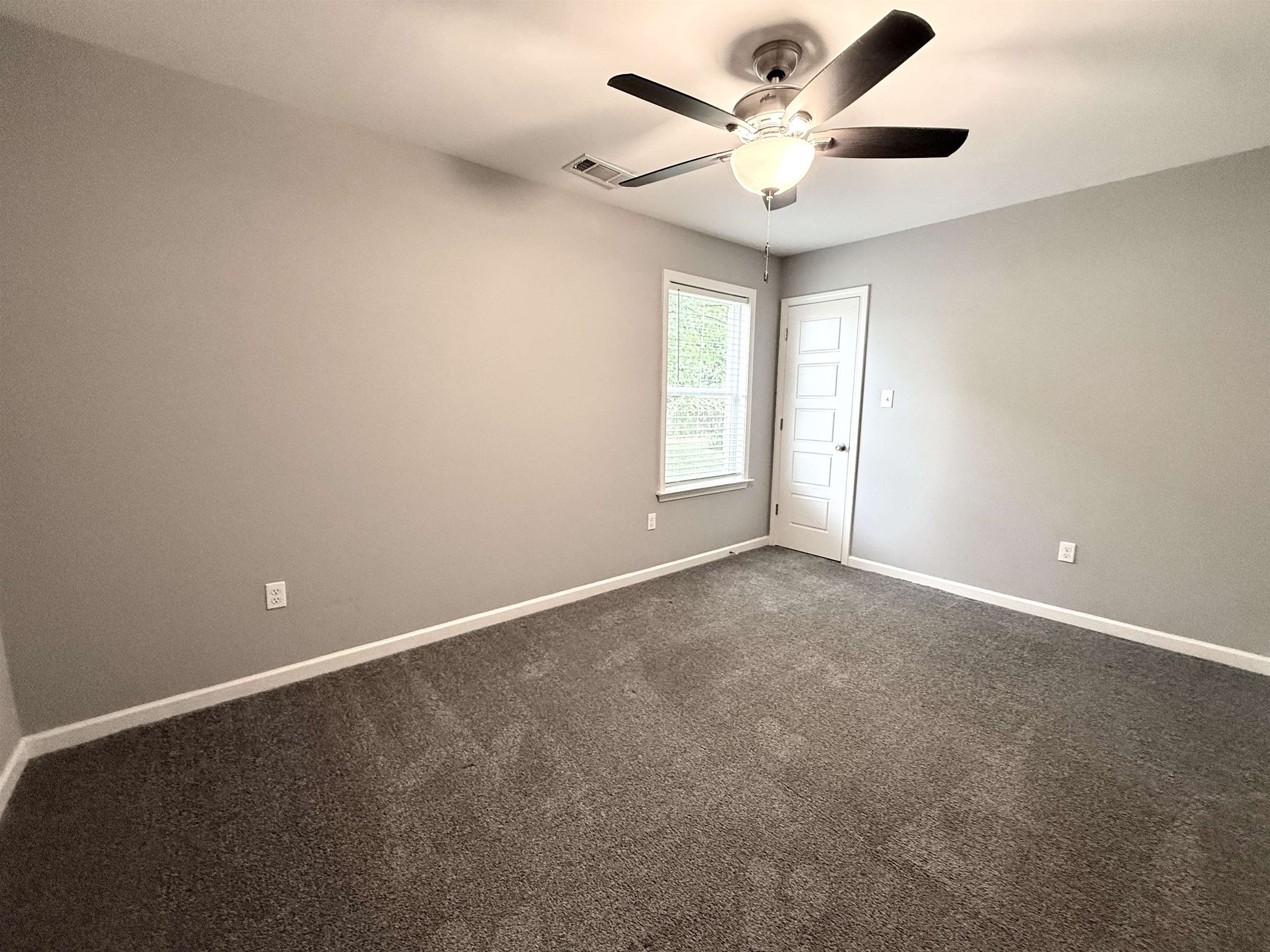 90 Squires Grove Dr Property Photo 24