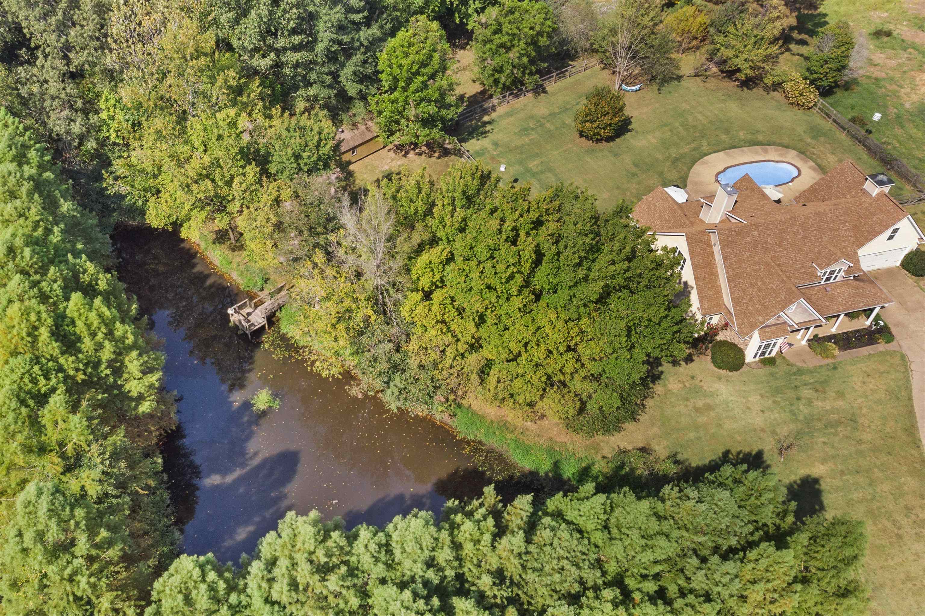 365 Crooked Creek Dr Property Photo 9