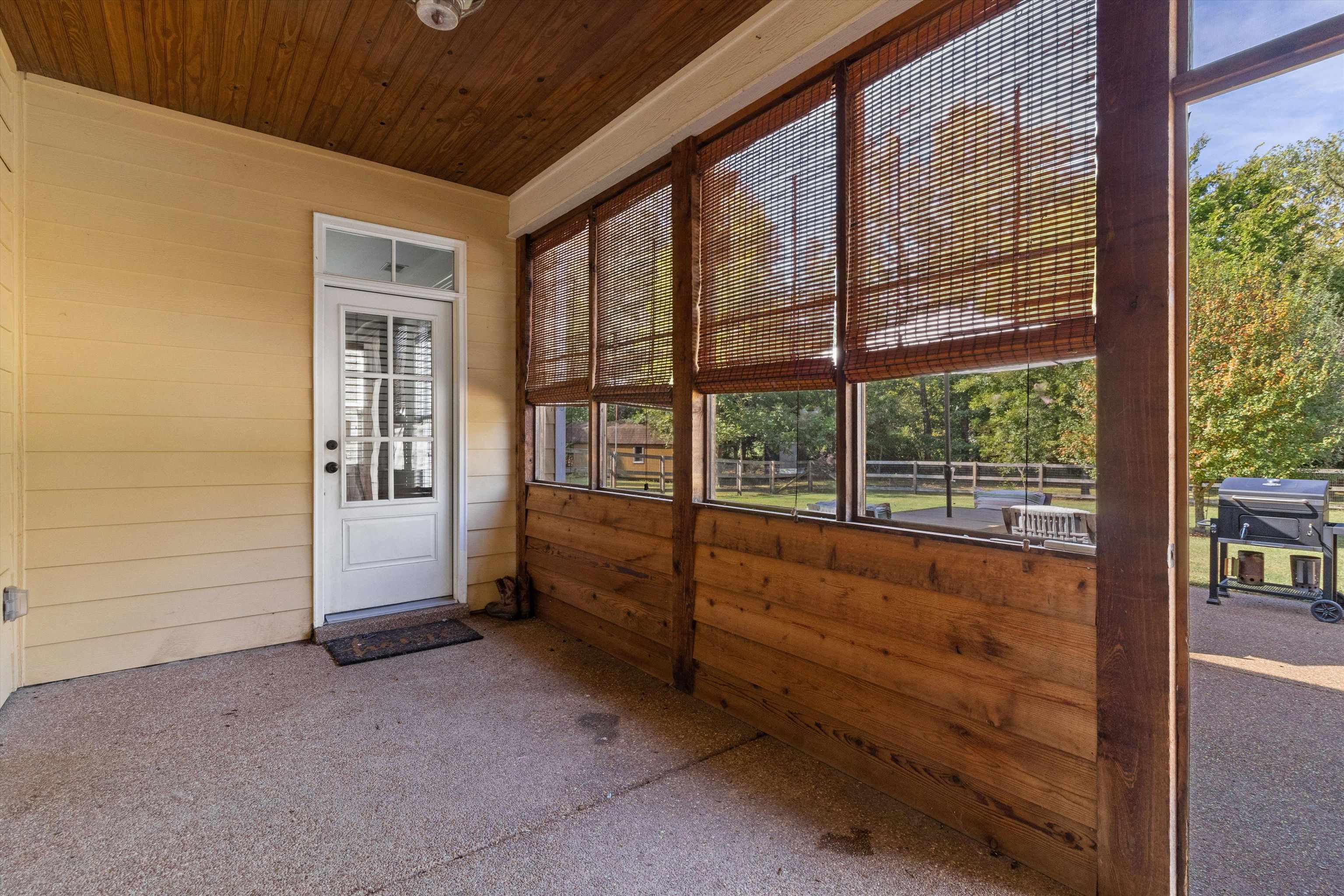 365 Crooked Creek Dr Property Photo 18