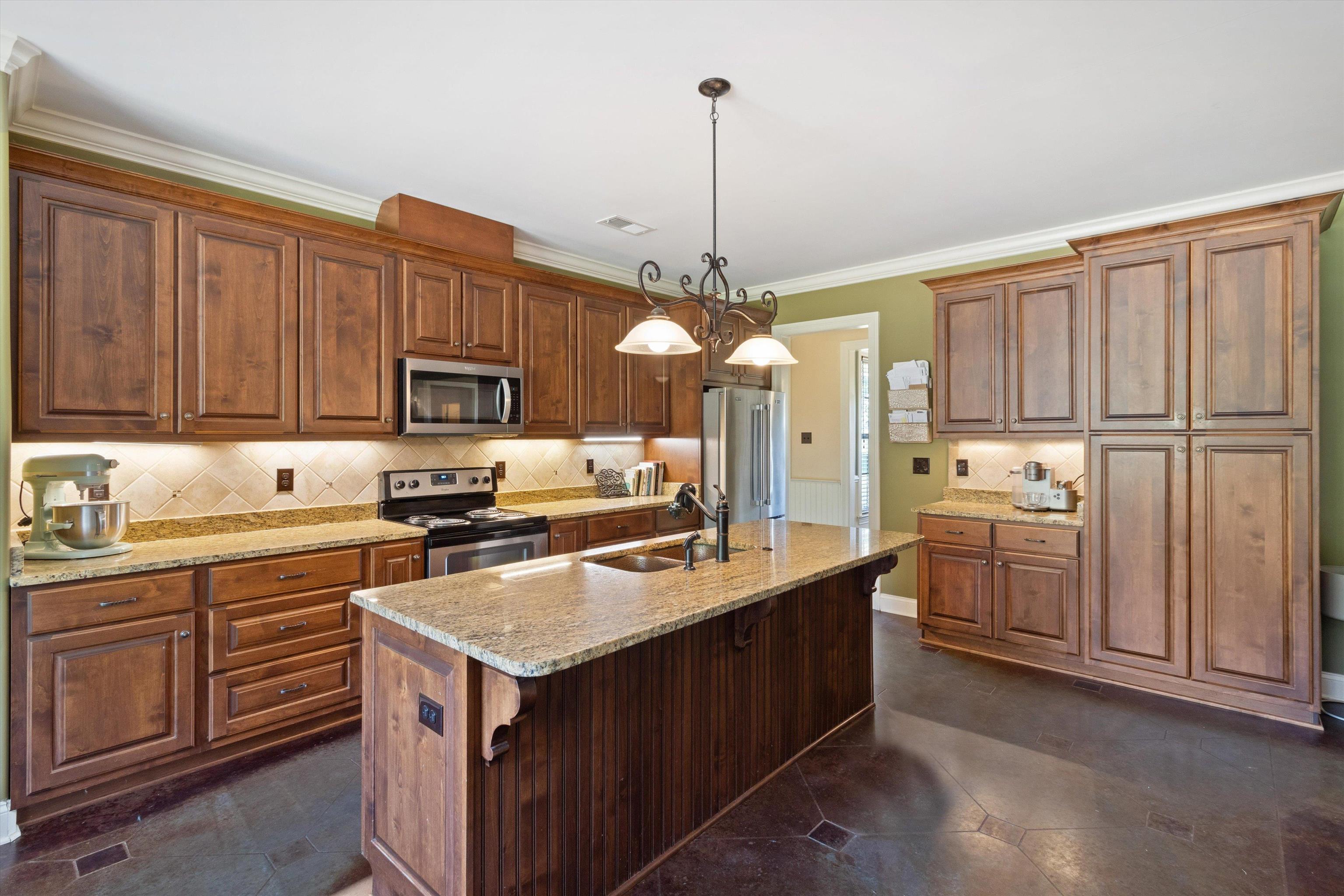 365 Crooked Creek Dr Property Photo 19