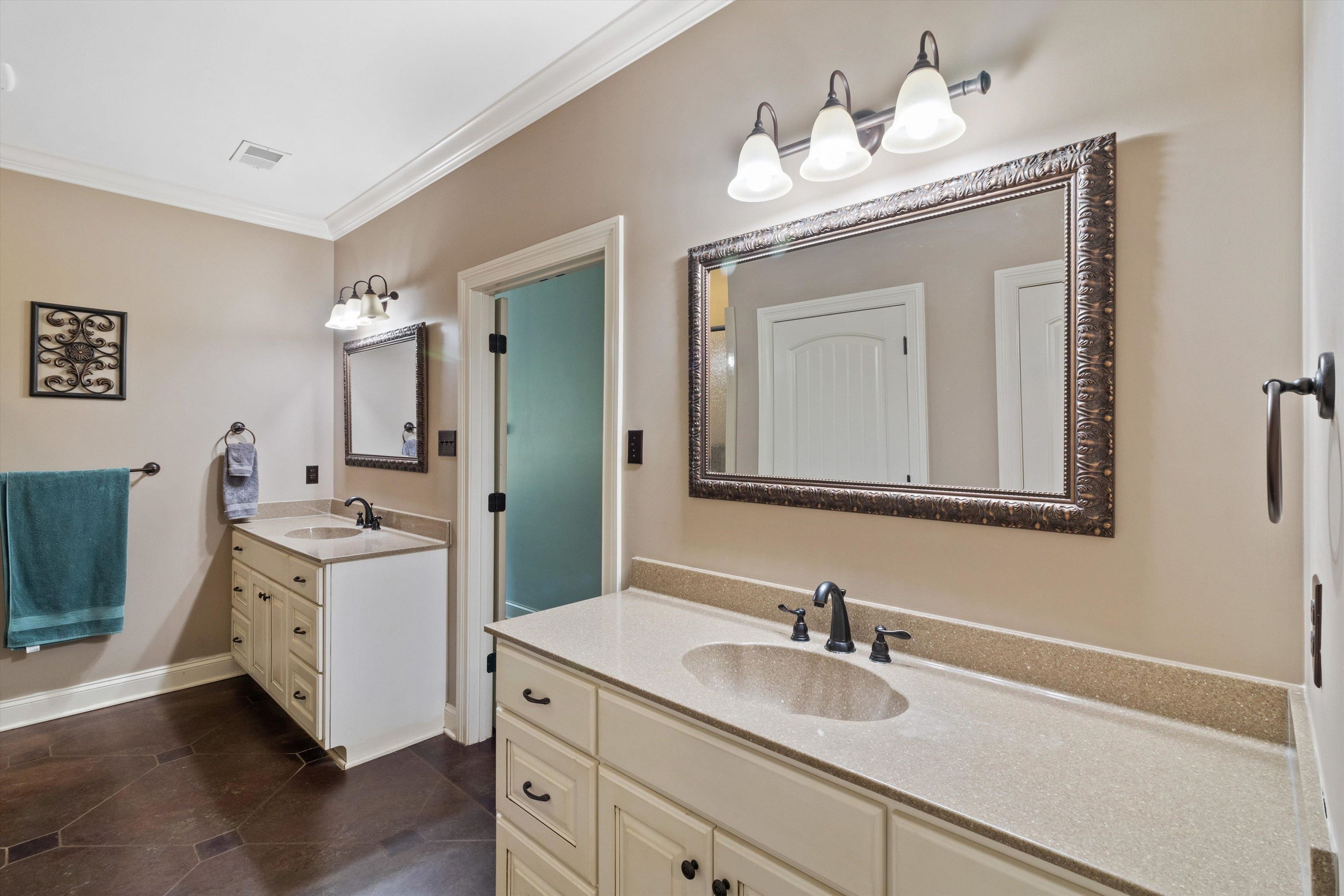 365 Crooked Creek Dr Property Photo 29