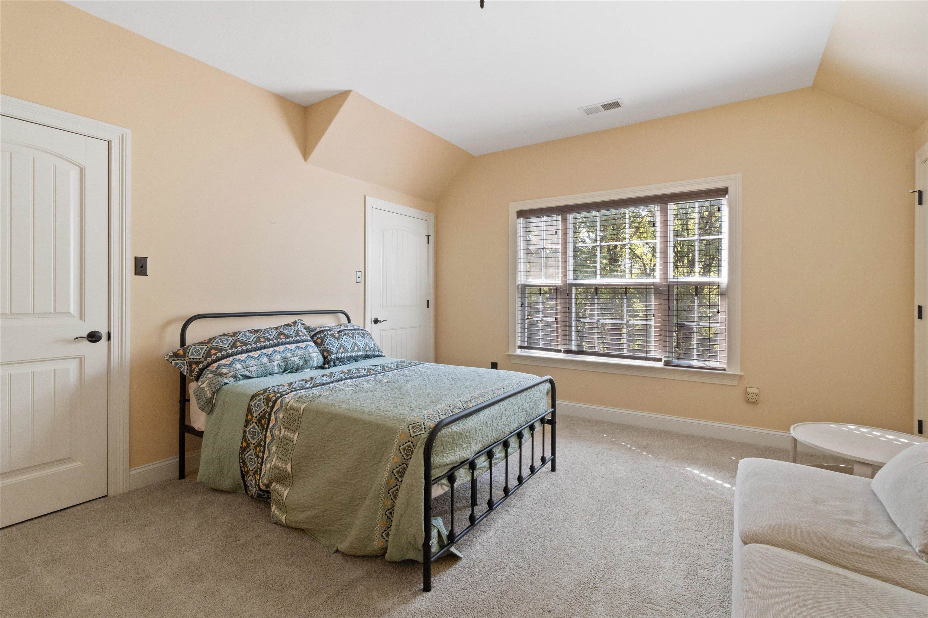 365 Crooked Creek Dr Property Photo 32