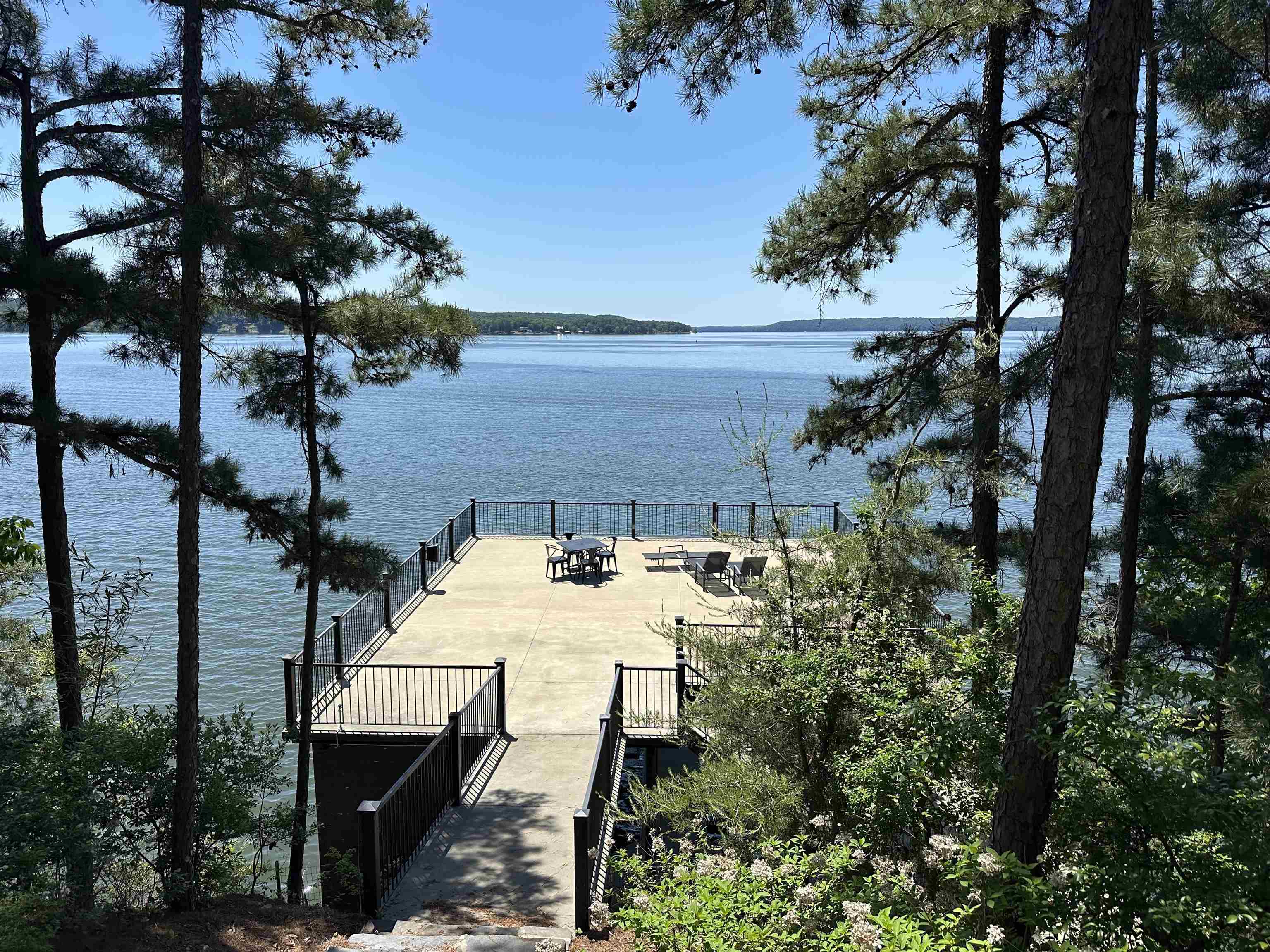 788 Paradise Dr Property Photo 3