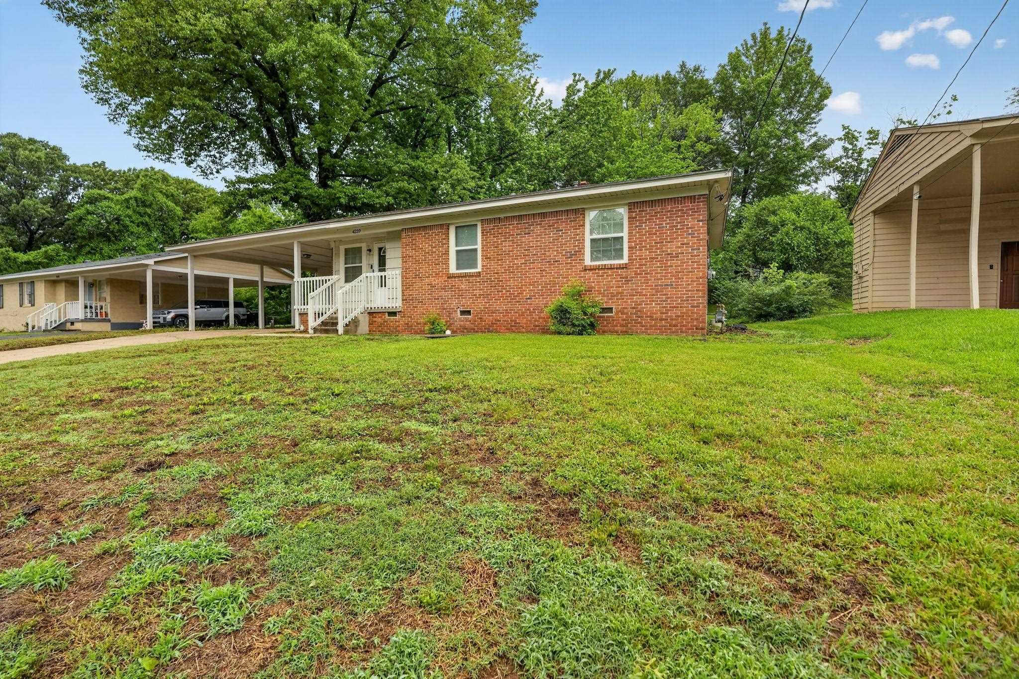 4239 Coventry Dr Property Photo 4