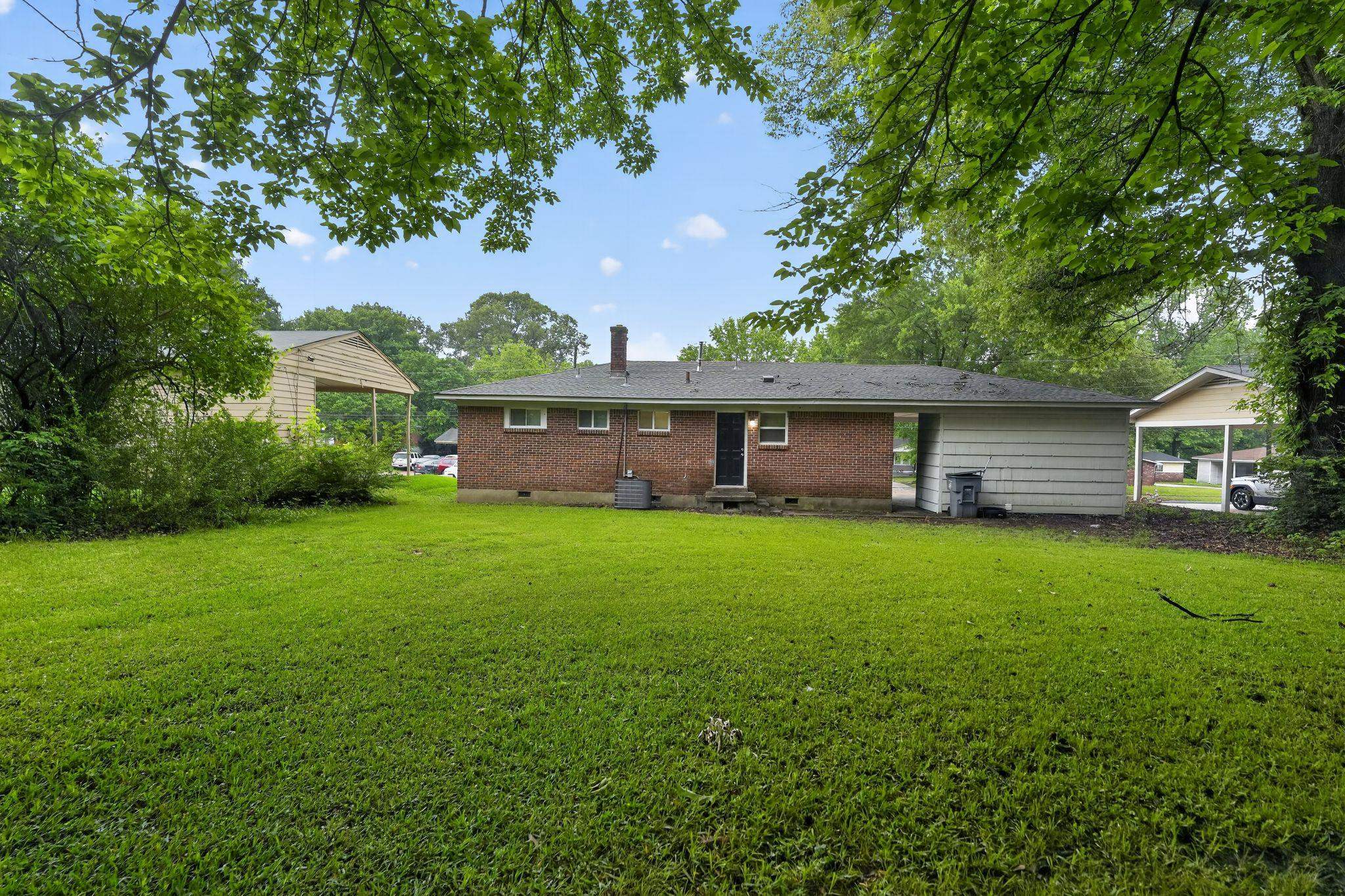 4239 Coventry Dr Property Photo 5