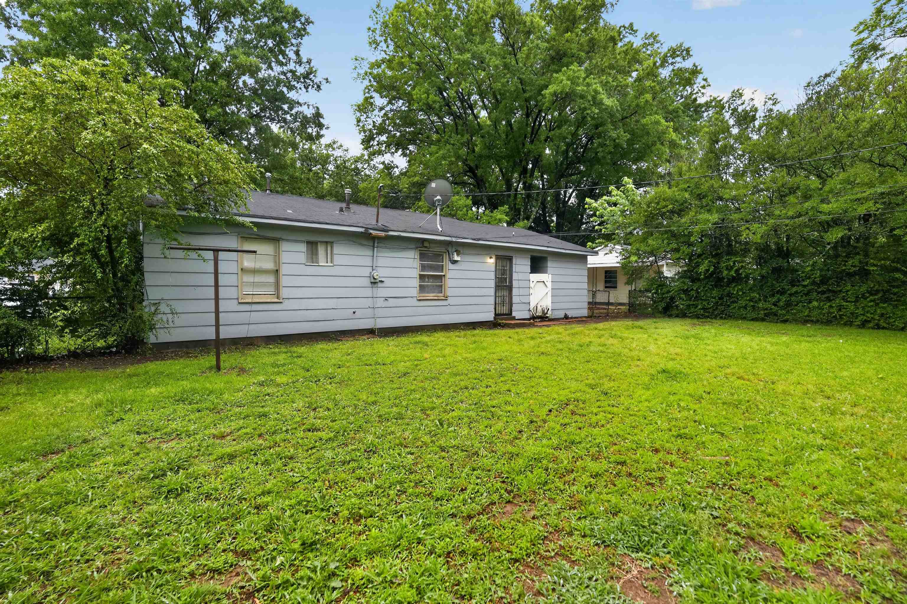 1422 Abernathy Rd Property Photo 2