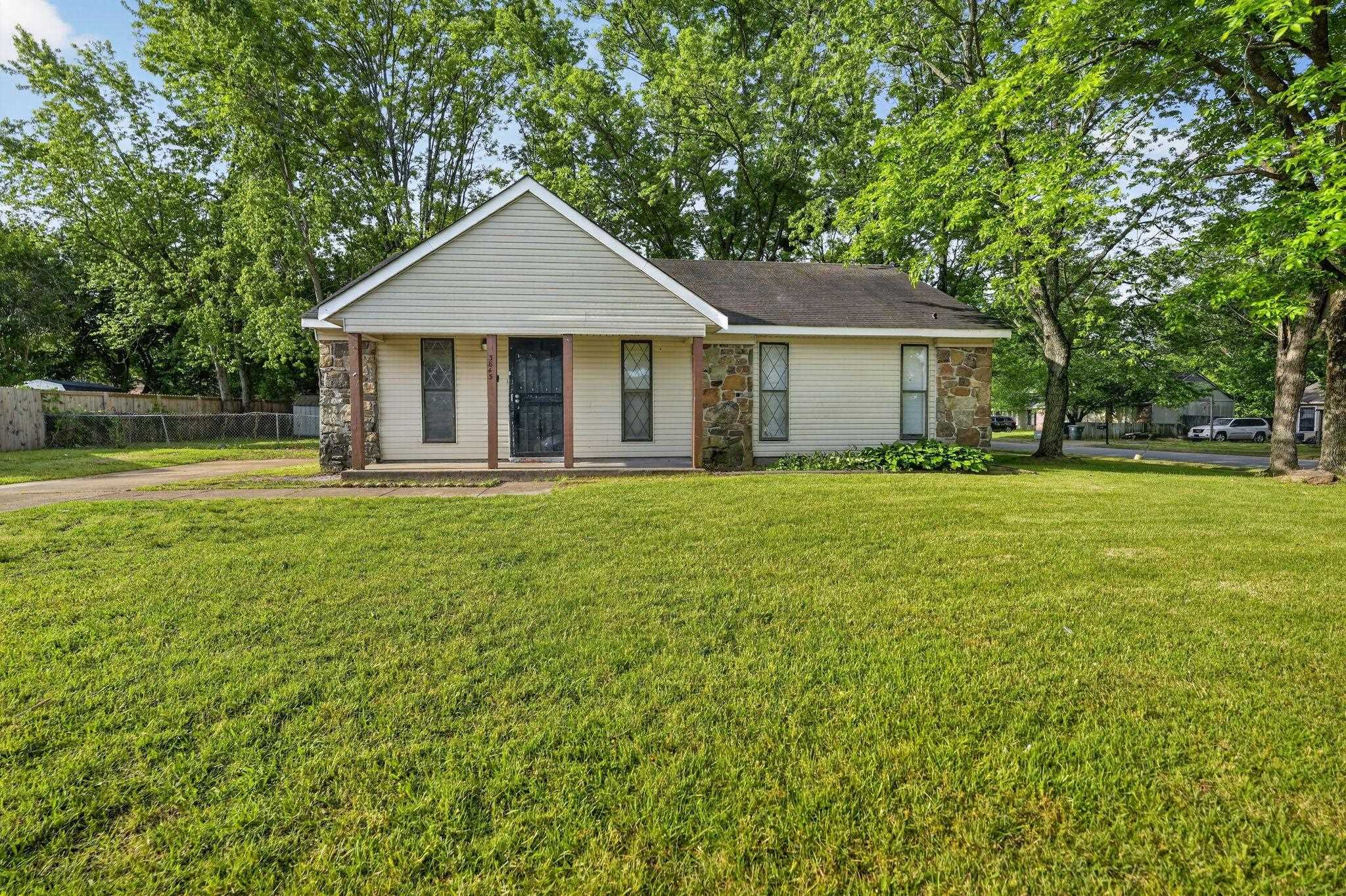 3843 ALEX CV Property Photo 1