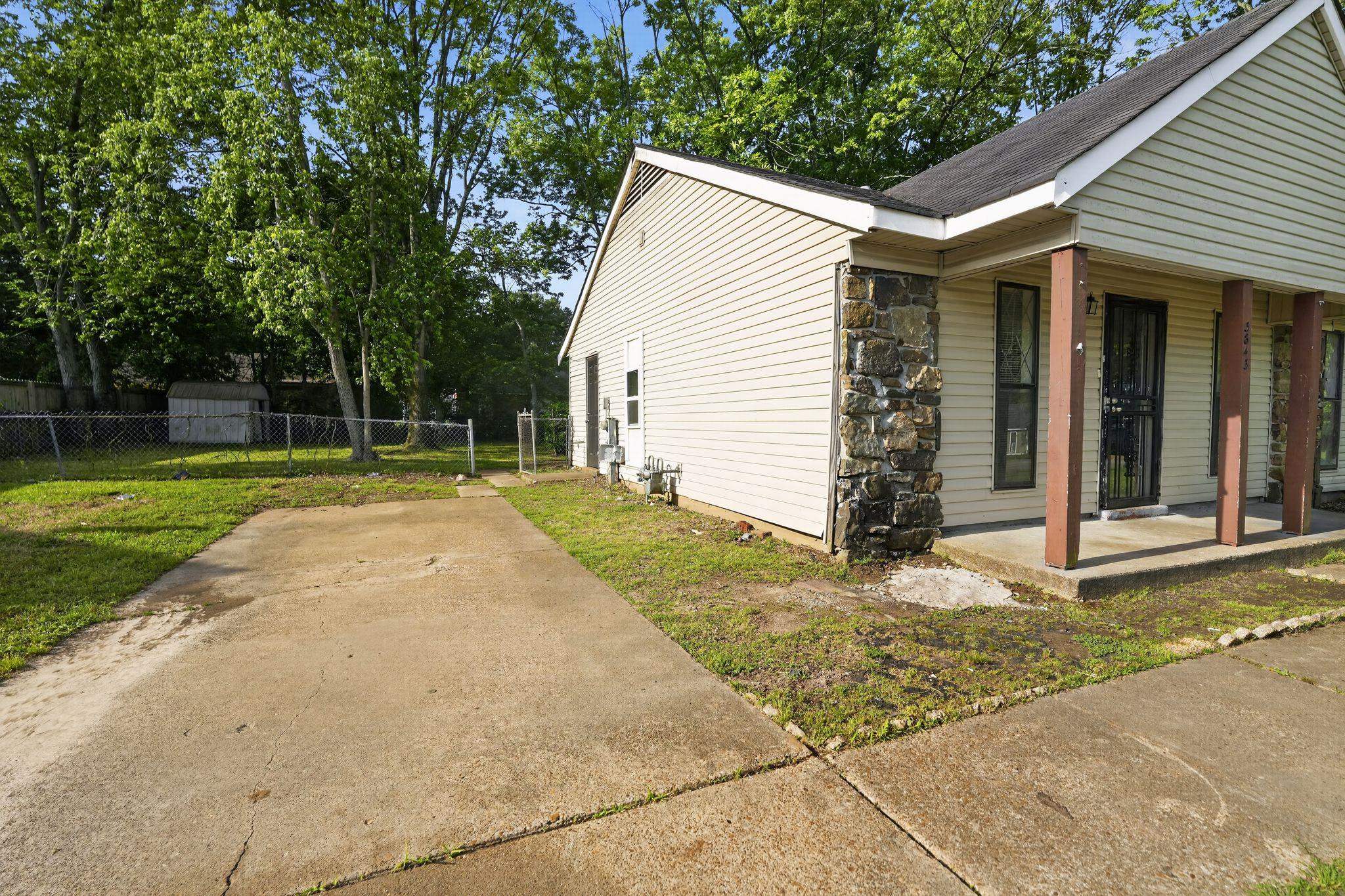 3843 Alex Cv Property Photo 4