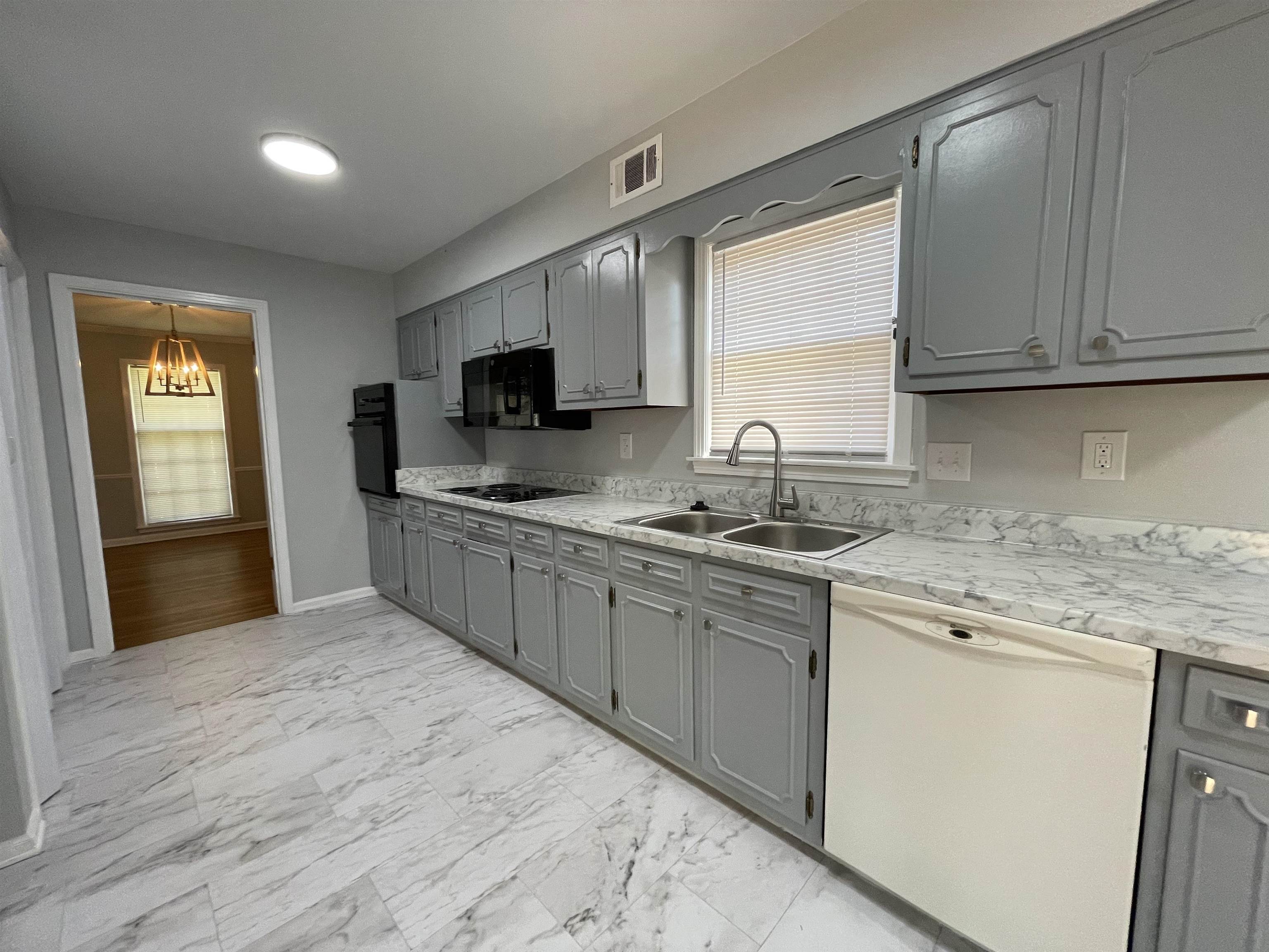 379 Mcelroy Rd Property Photo 5