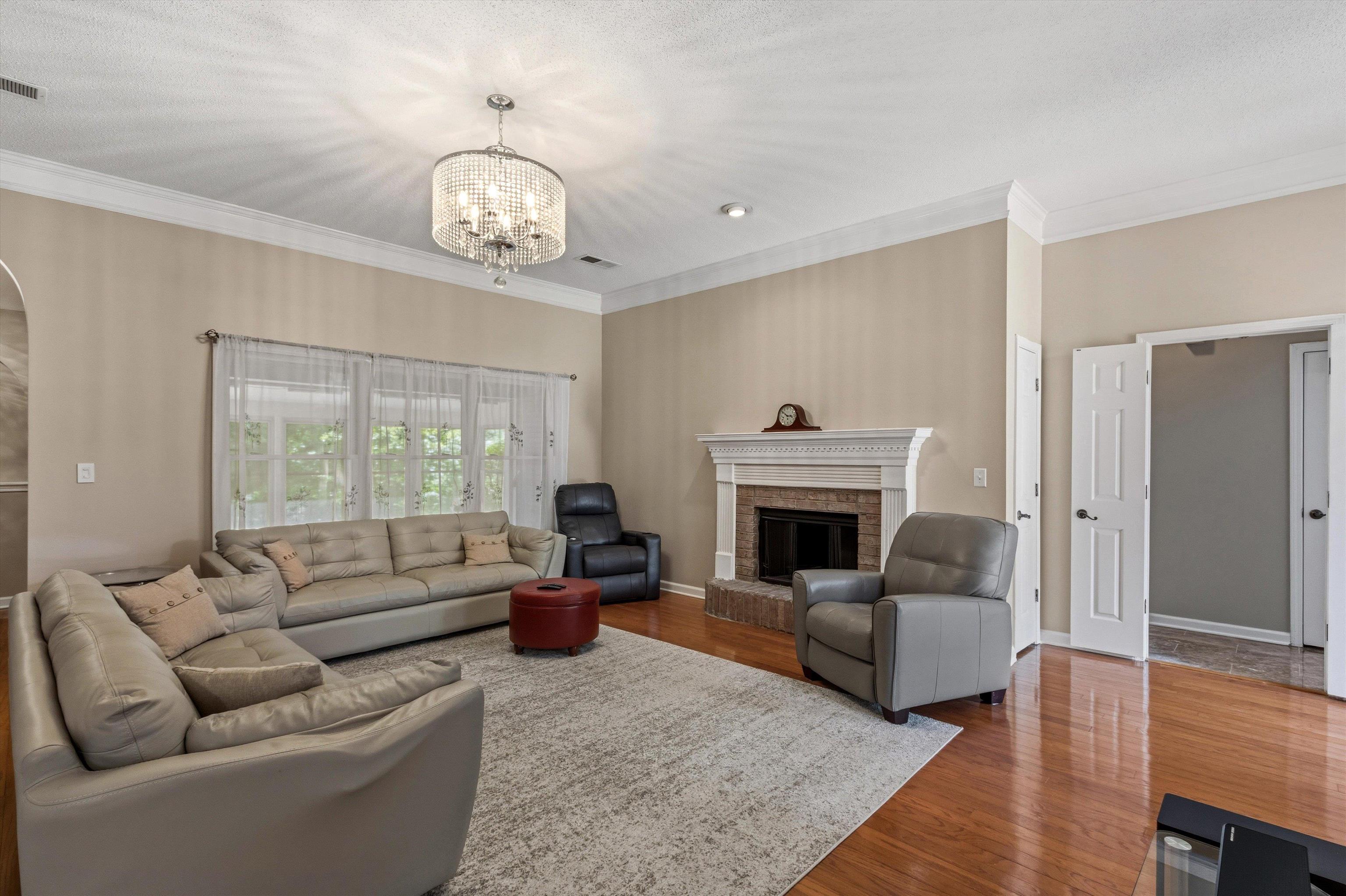 10475 Juneau Way Property Photo 3