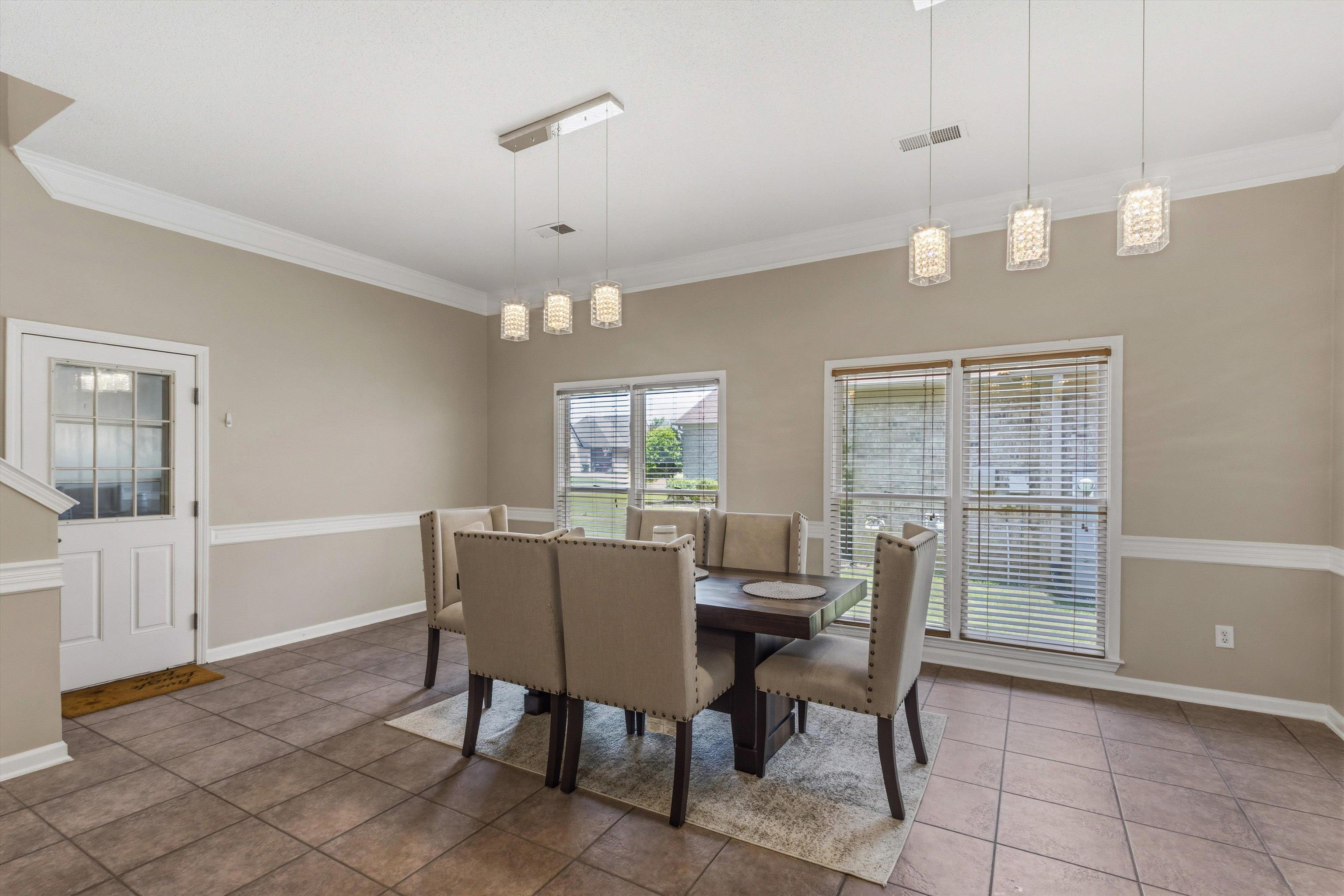 10475 Juneau Way Property Photo 8