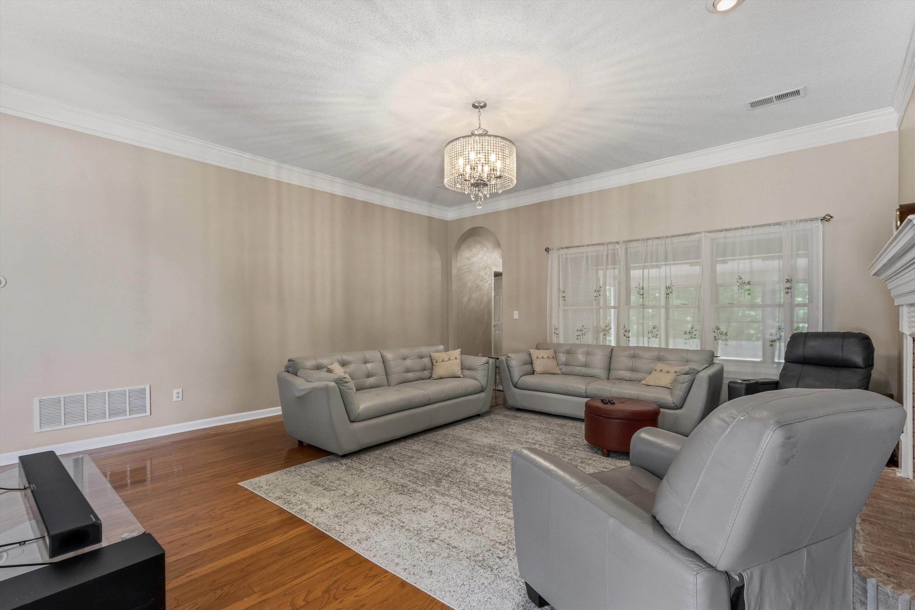 10475 Juneau Way Property Photo 13