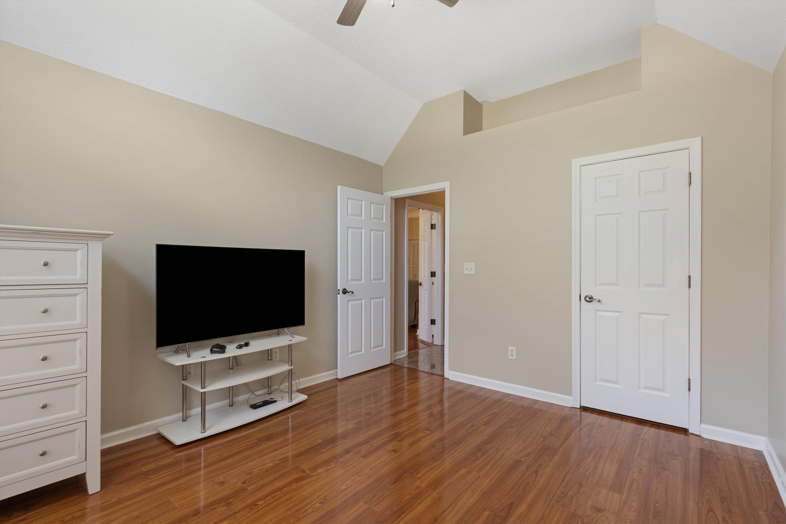10475 Juneau Way Property Photo 22