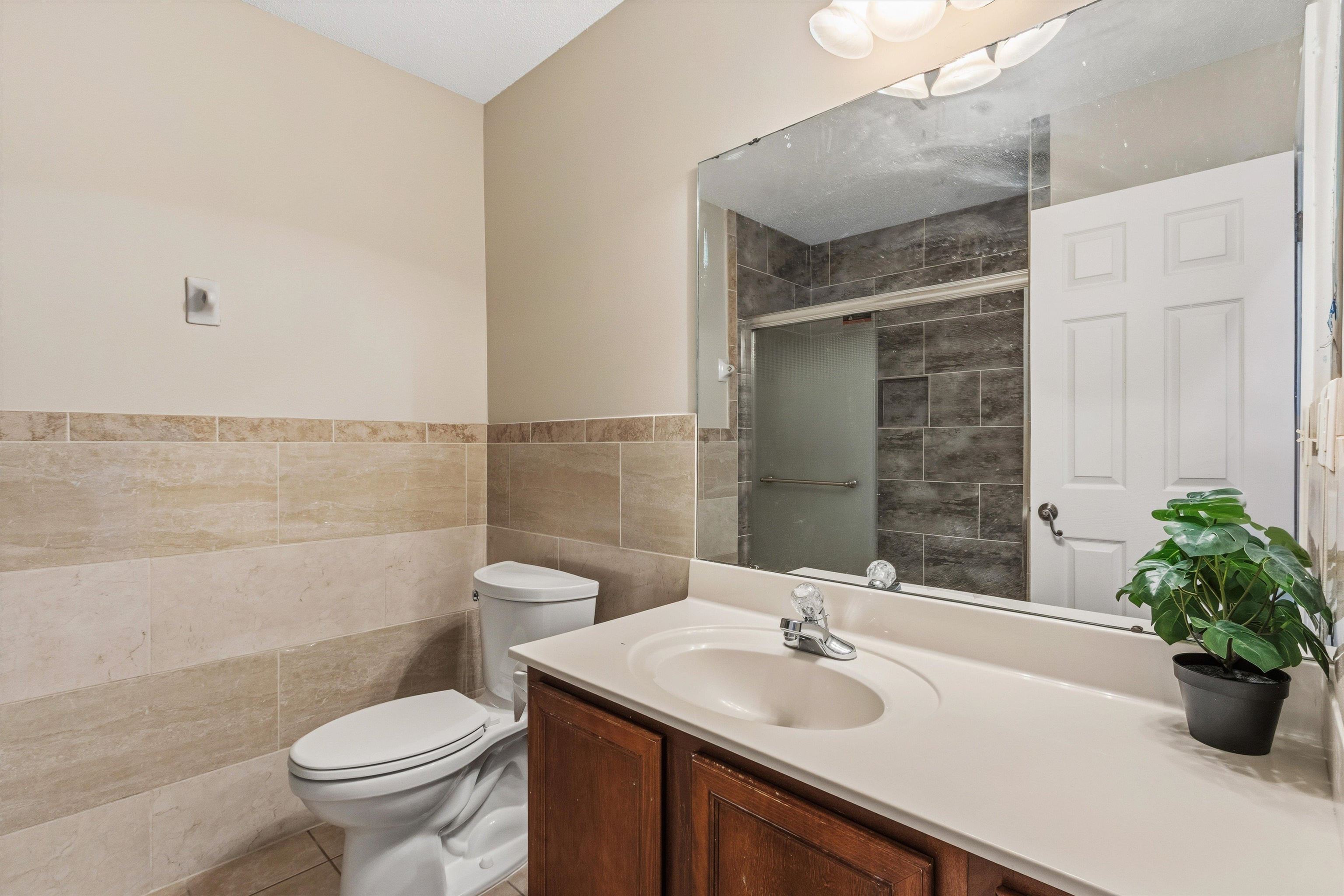 10475 Juneau Way Property Photo 23