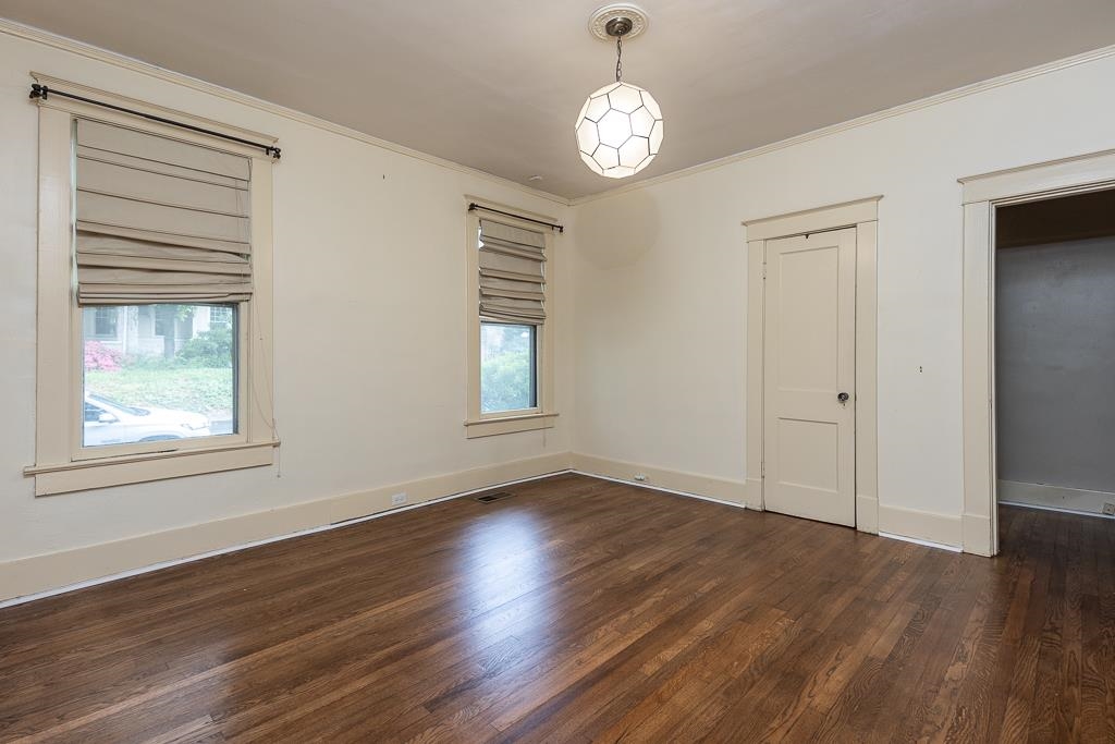 573 S Mclean Blvd Property Photo 11