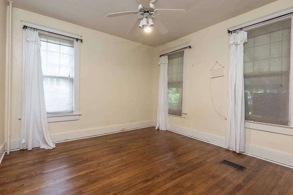 573 S Mclean Blvd Property Photo 15