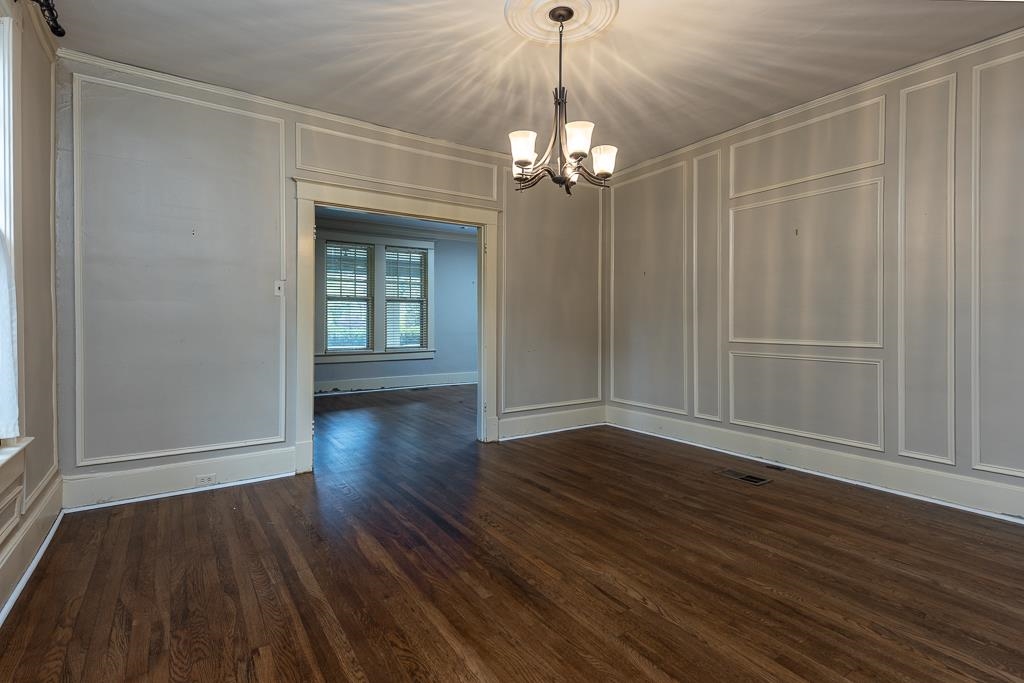 573 S Mclean Blvd Property Photo 18
