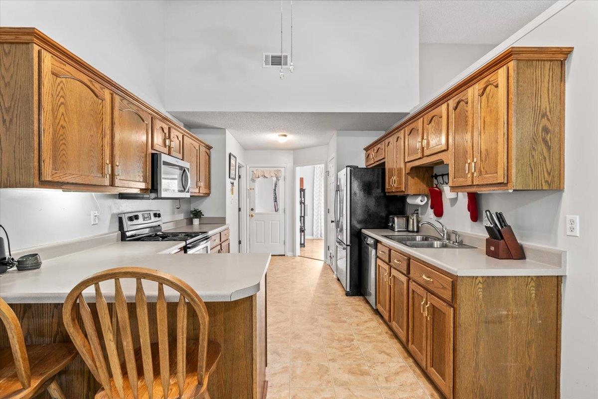 375 Leggett Dr Property Photo 10